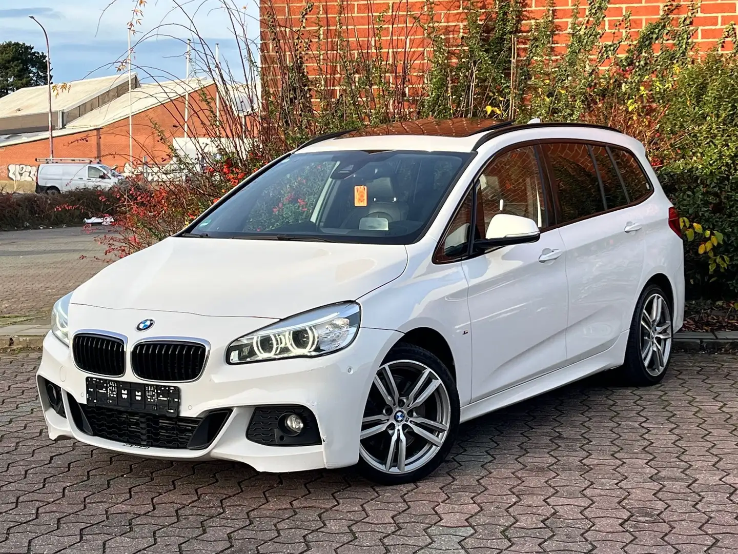 BMW 220 Gran Tourer 220 dXAS pack M/ export Wit - 1