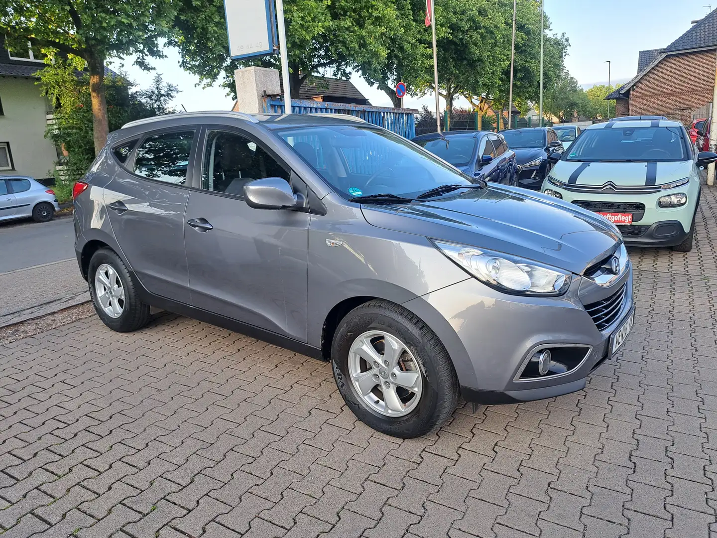 Hyundai iX35 1.6 2WD UEFA EURO 2012 Edition Braun - 1
