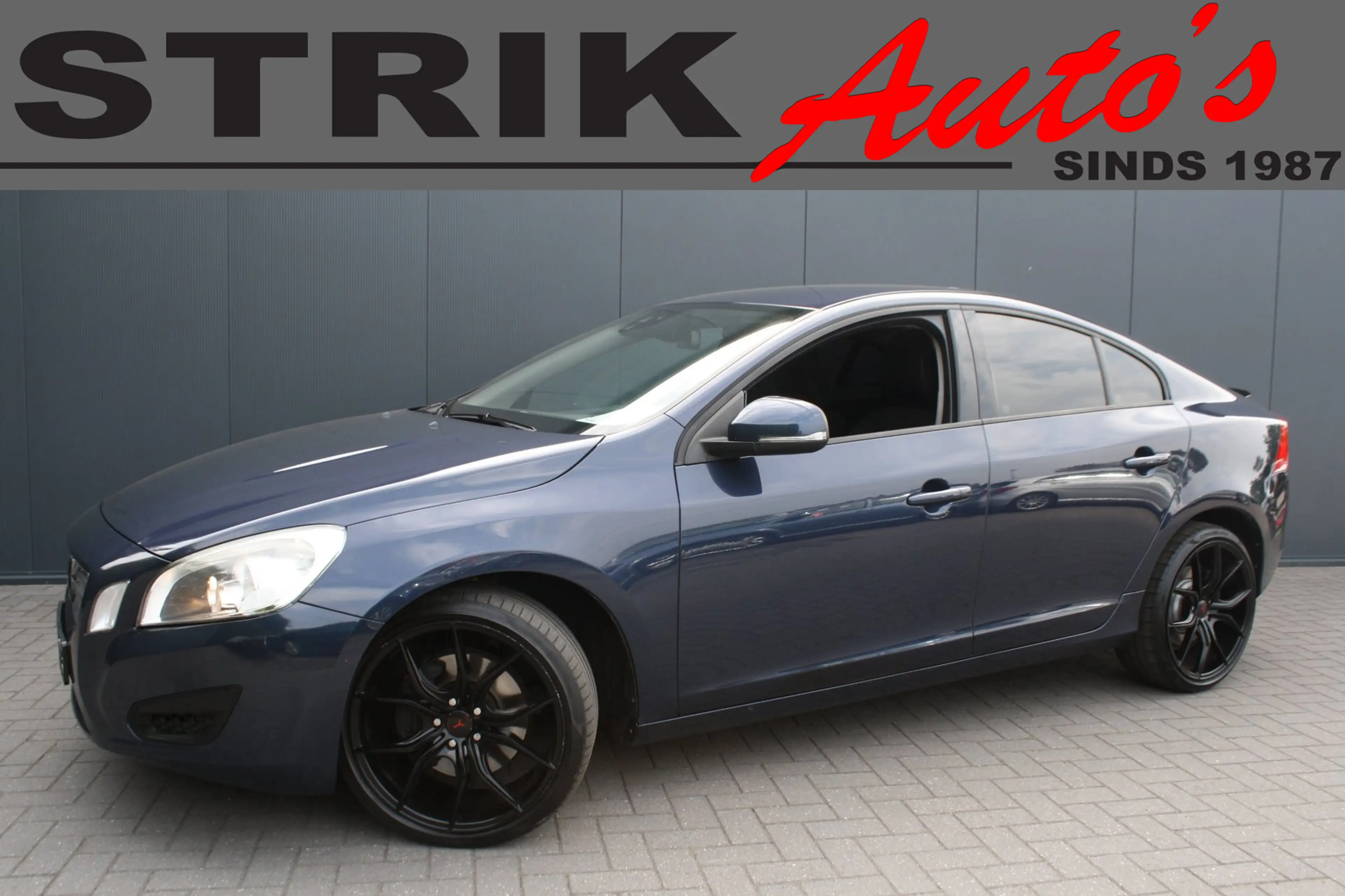 Volvo S60 2.0T Intro Edition -NAVIGATIE - TREKHAAK - AIRCO