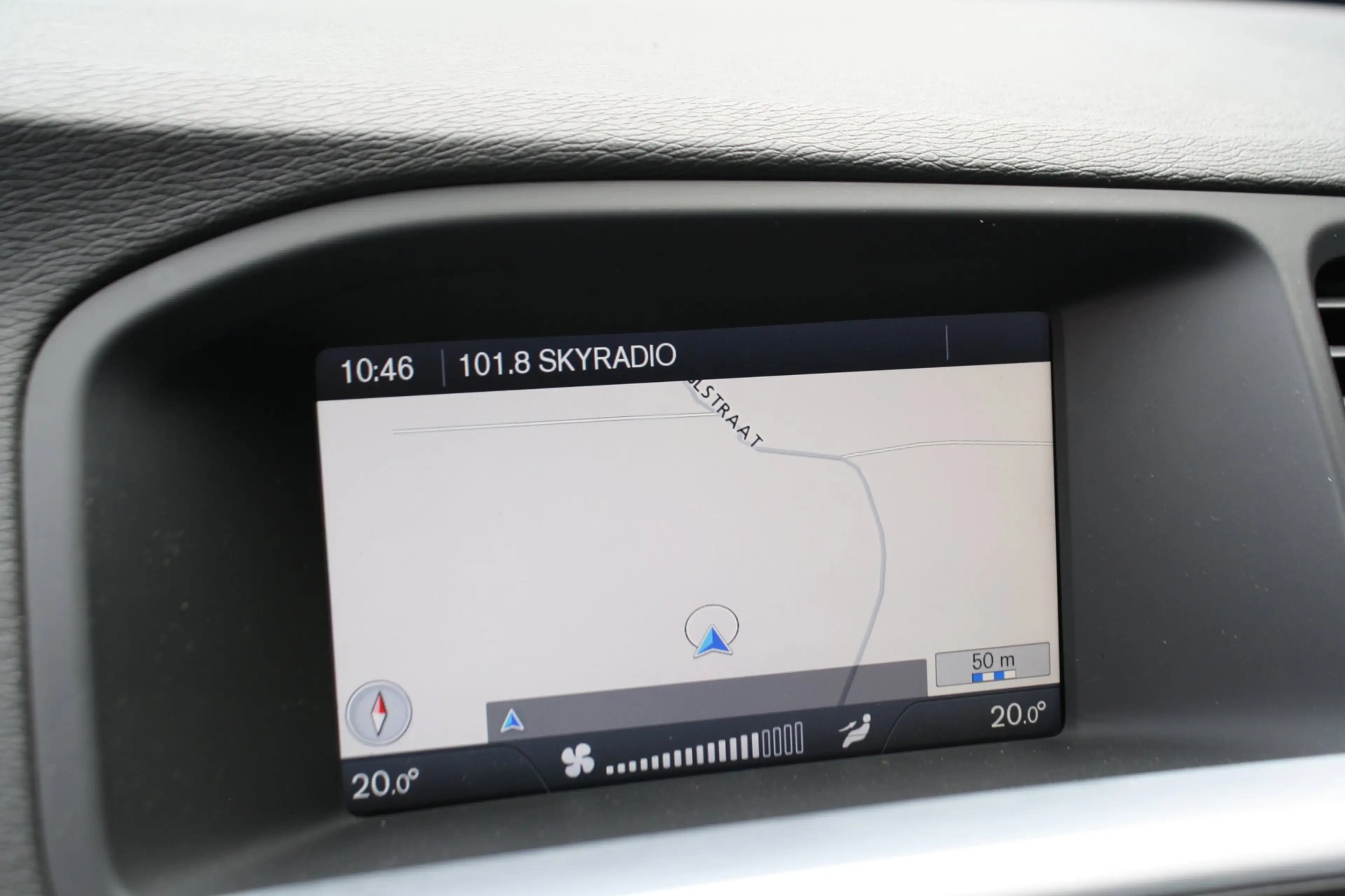 Volvo S60 2.0T Intro Edition -NAVIGATIE - TREKHAAK - AIRCO — photo 11