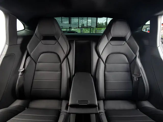 Porsche Panamera view 28