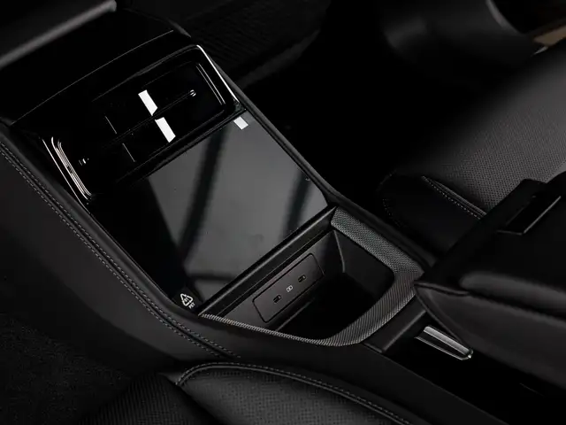 Porsche Panamera view 29