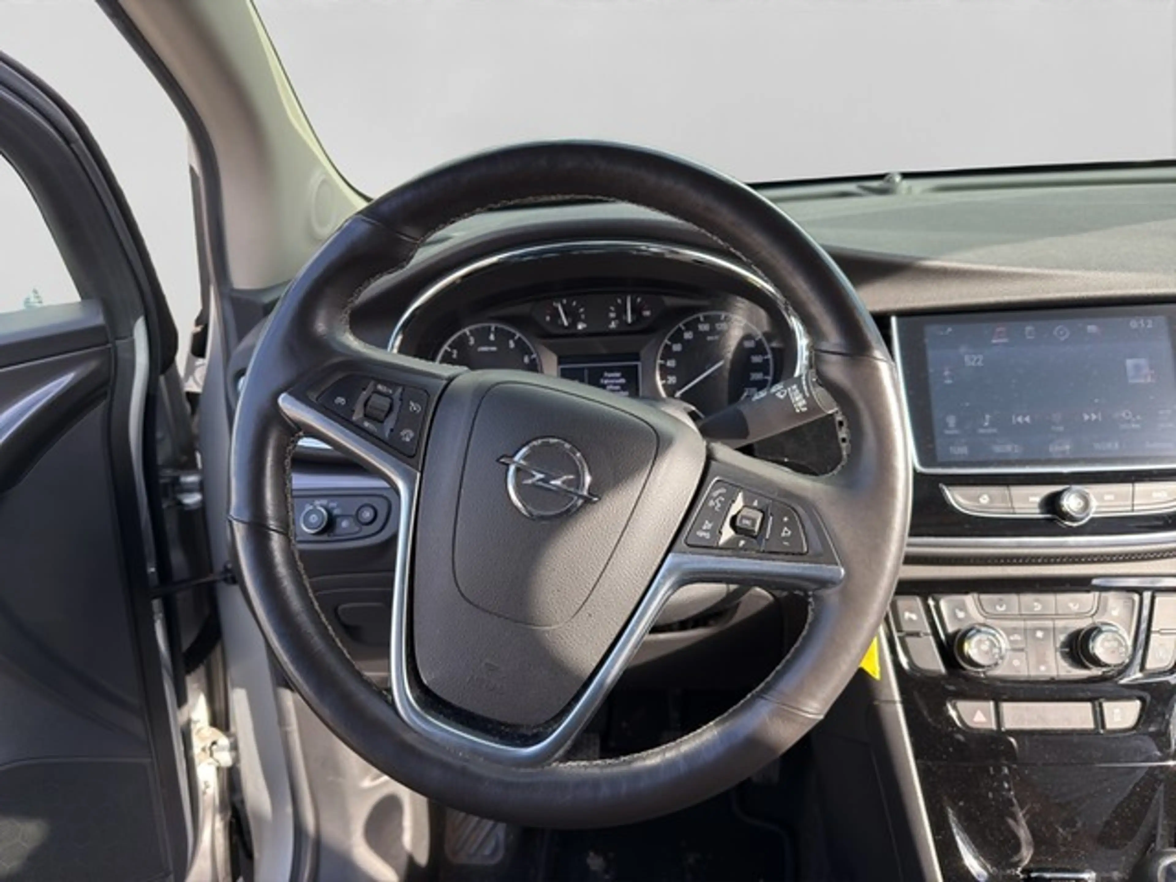 Opel Mokka X — photo 13