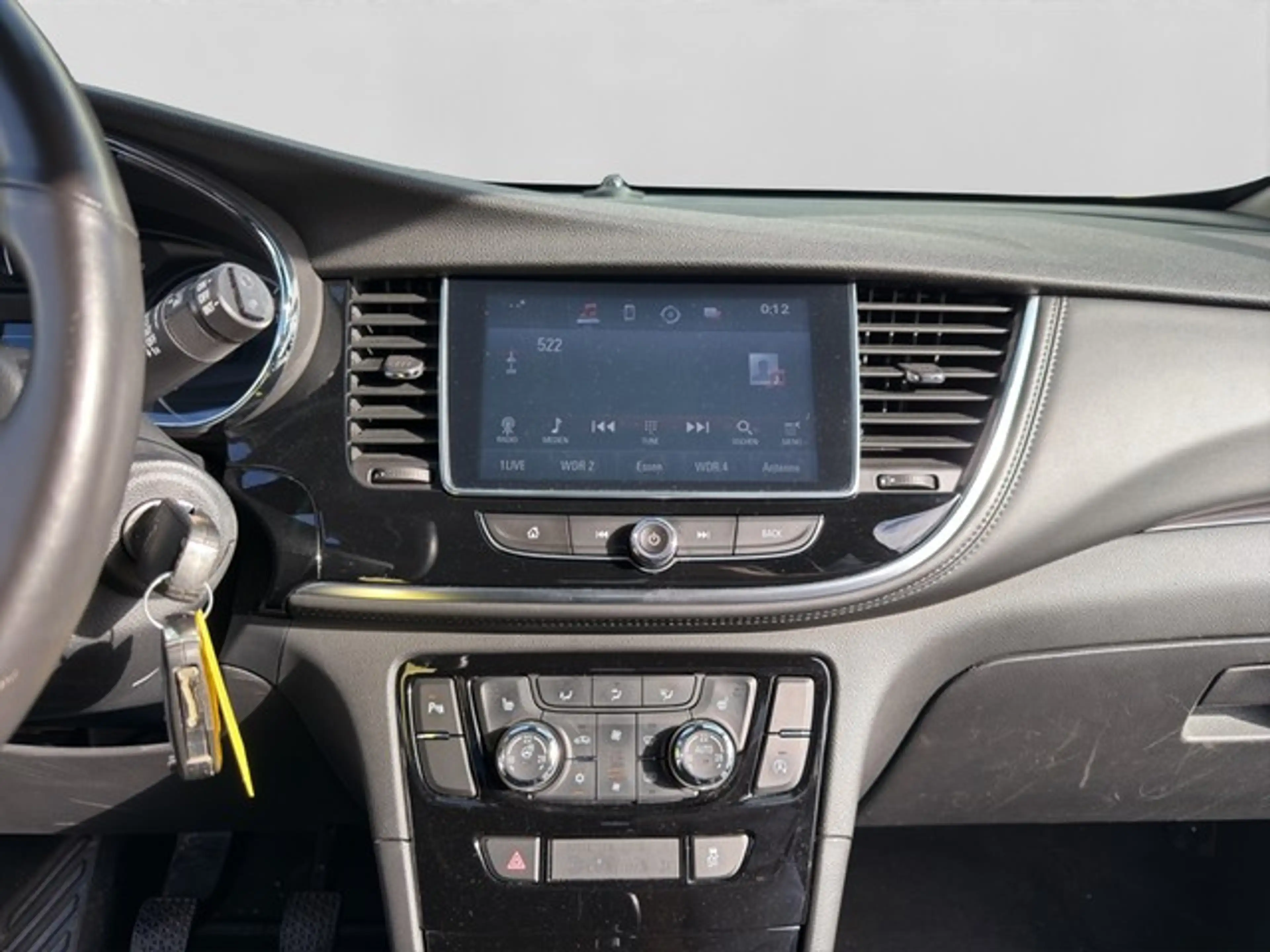 Opel Mokka X — photo 12