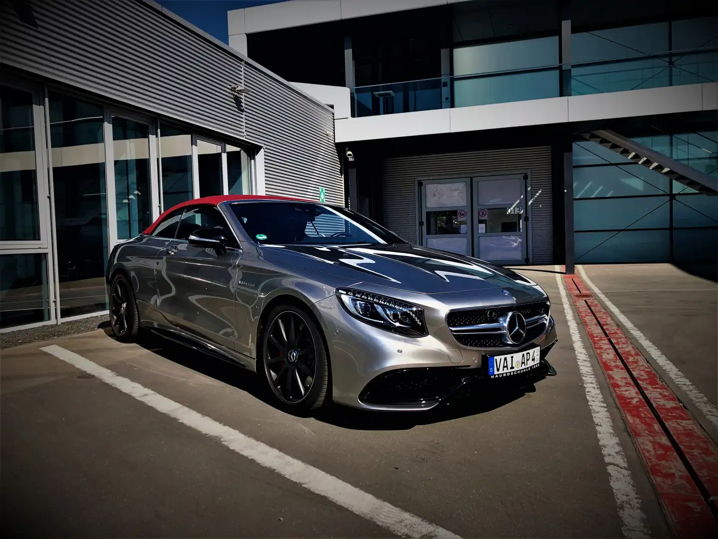 Mercedes-Benz S 63 AMG EDITION 130 als S-Klasse Cabrio Srebrny - 1