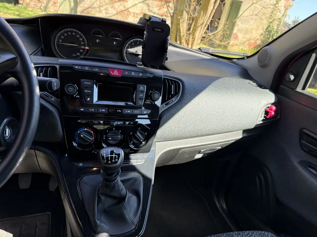 Lancia Ypsilon 2021 — фото 10