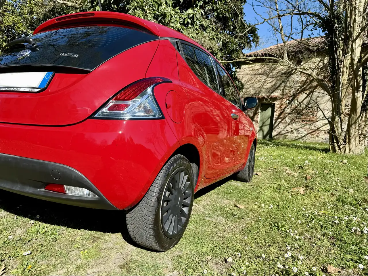 Lancia Ypsilon 2021