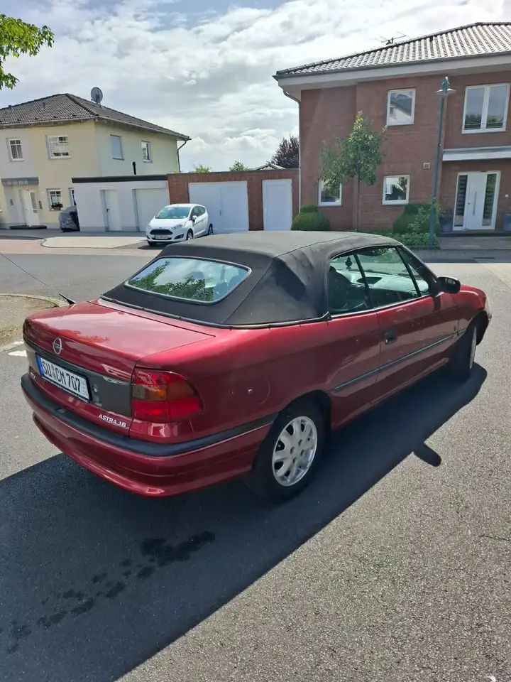 Opel Astra Cabrio 1.6i Bertone Edition, foto 4