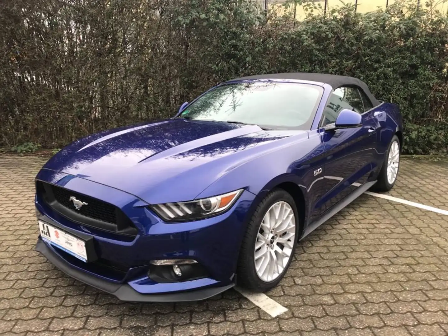 Ford Mustang MUSTANG V8 5.0 Convertible Blau - 1