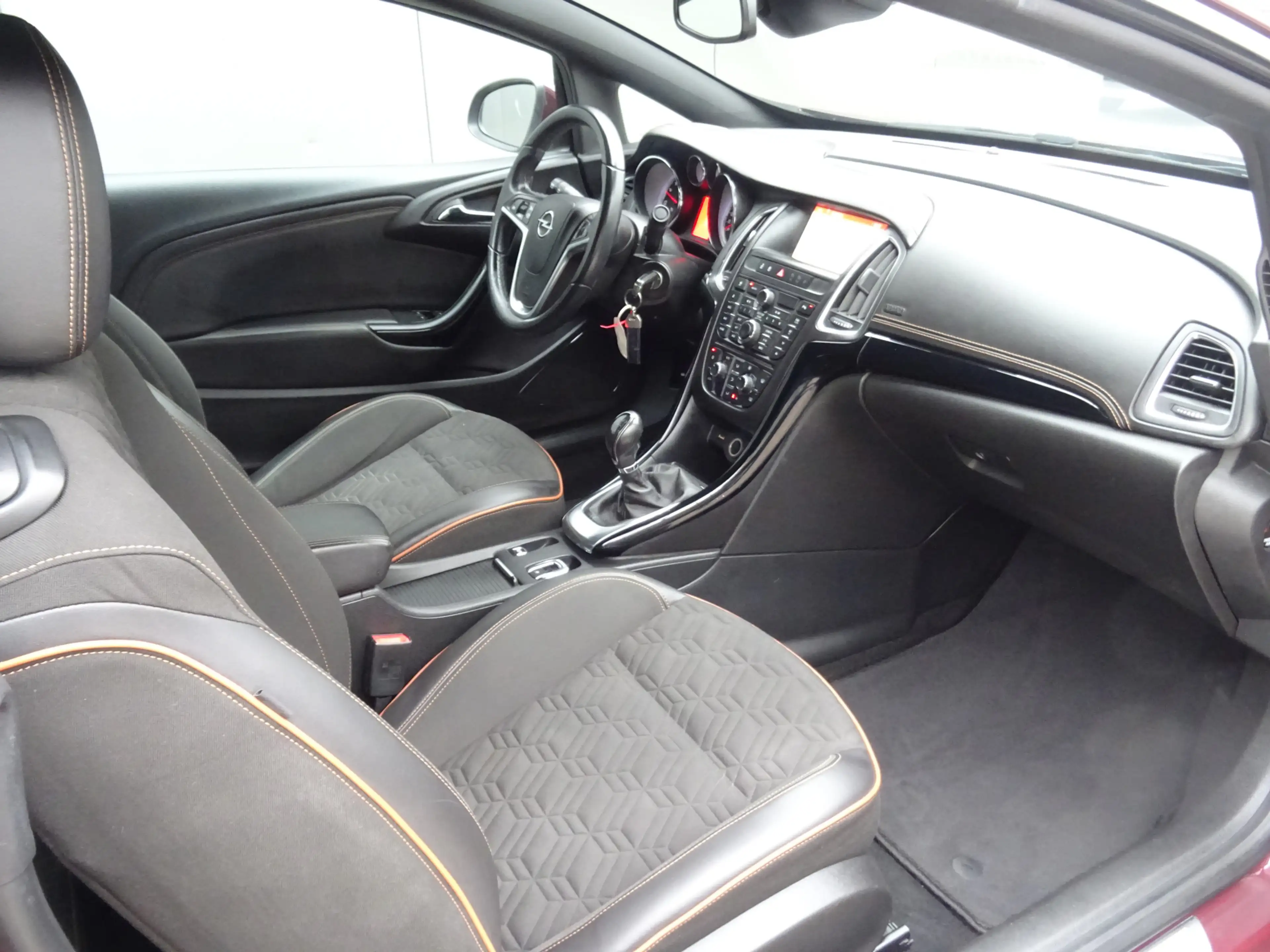 Opel Cascada 1.4 Turbo ecoFLEX Cosmo * 19 INCH * NAVIGATIE !! — photo 4