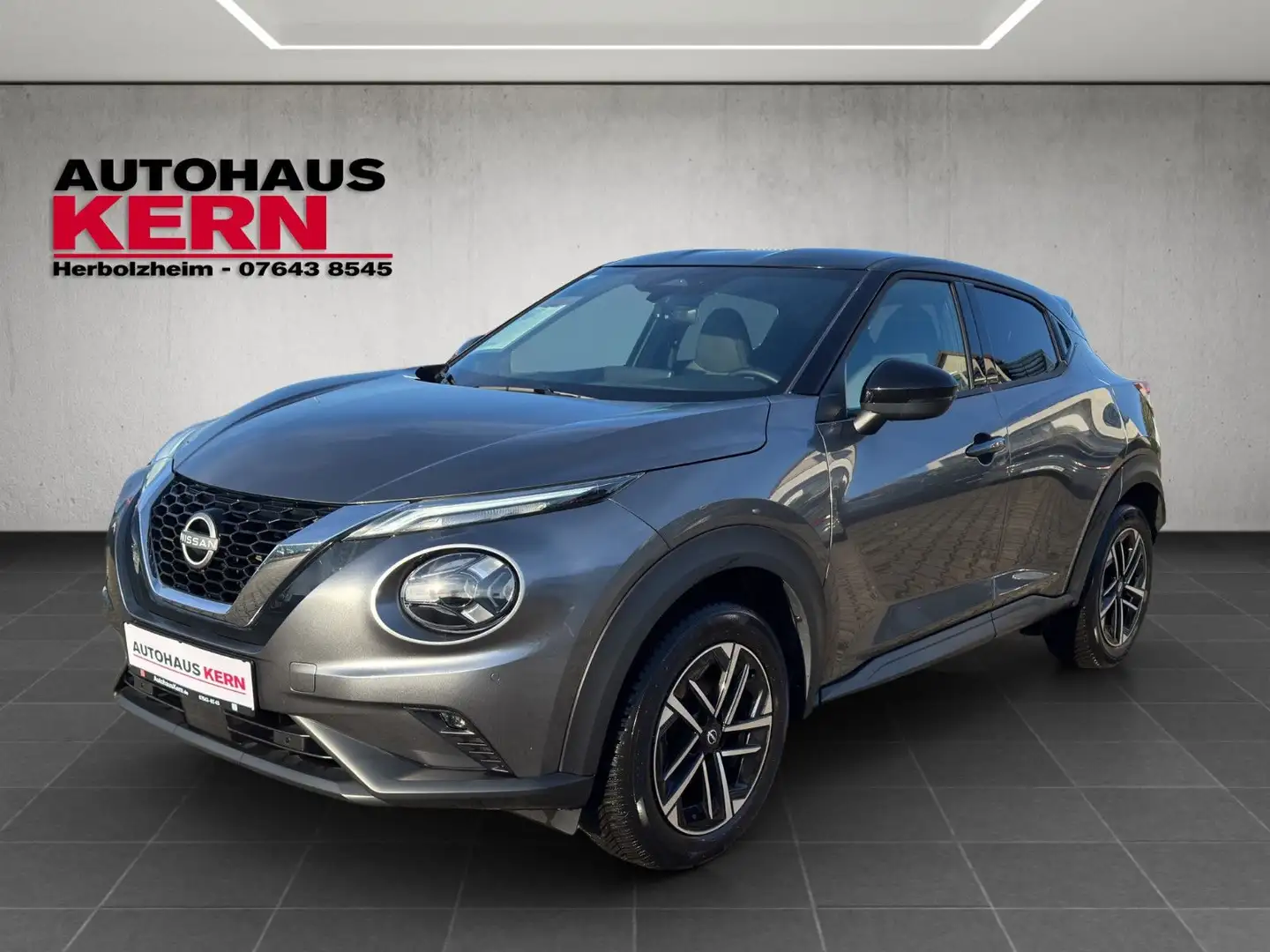 Nissan Juke 1.0DIG-T DCT N-Connecta "Navi, Sitzheizung" Grau - 1