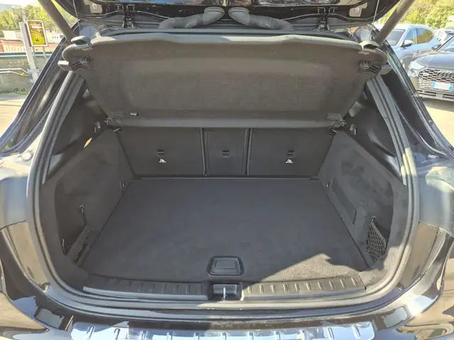 Mercedes-Benz Gla view 12