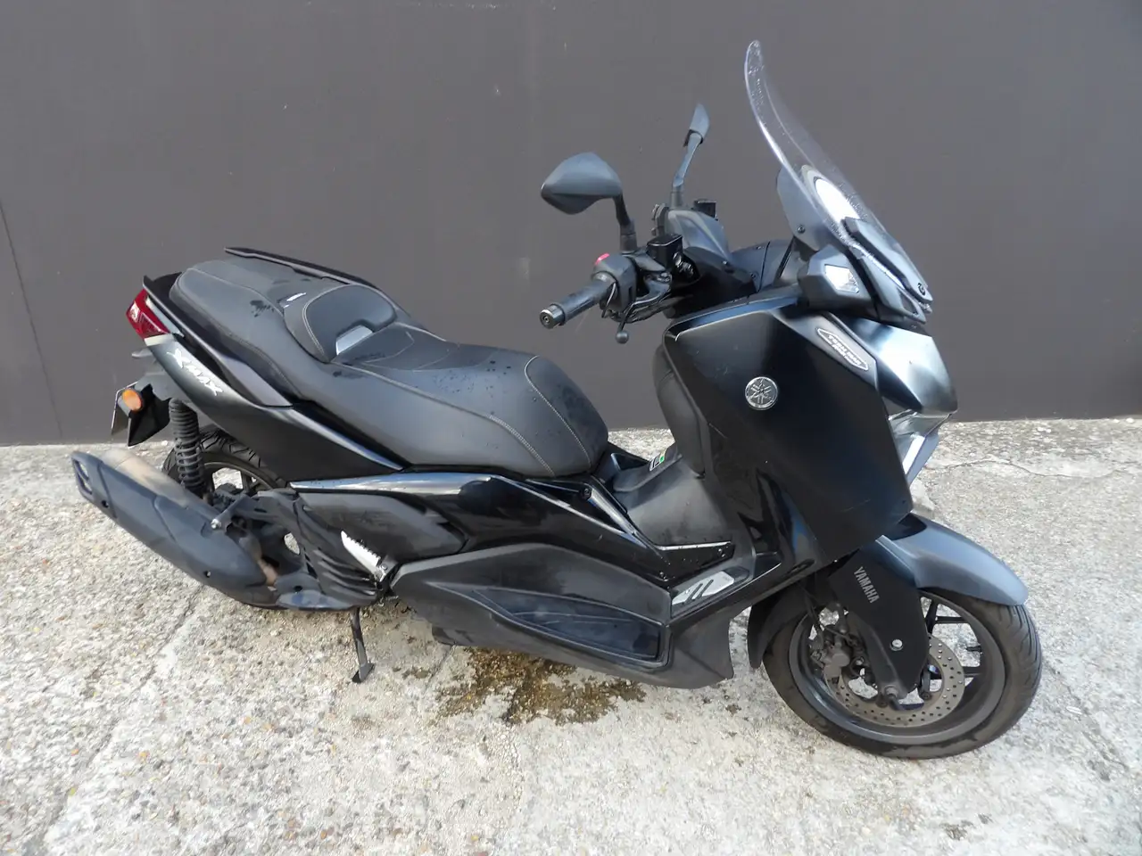 Yamaha X-Max 125