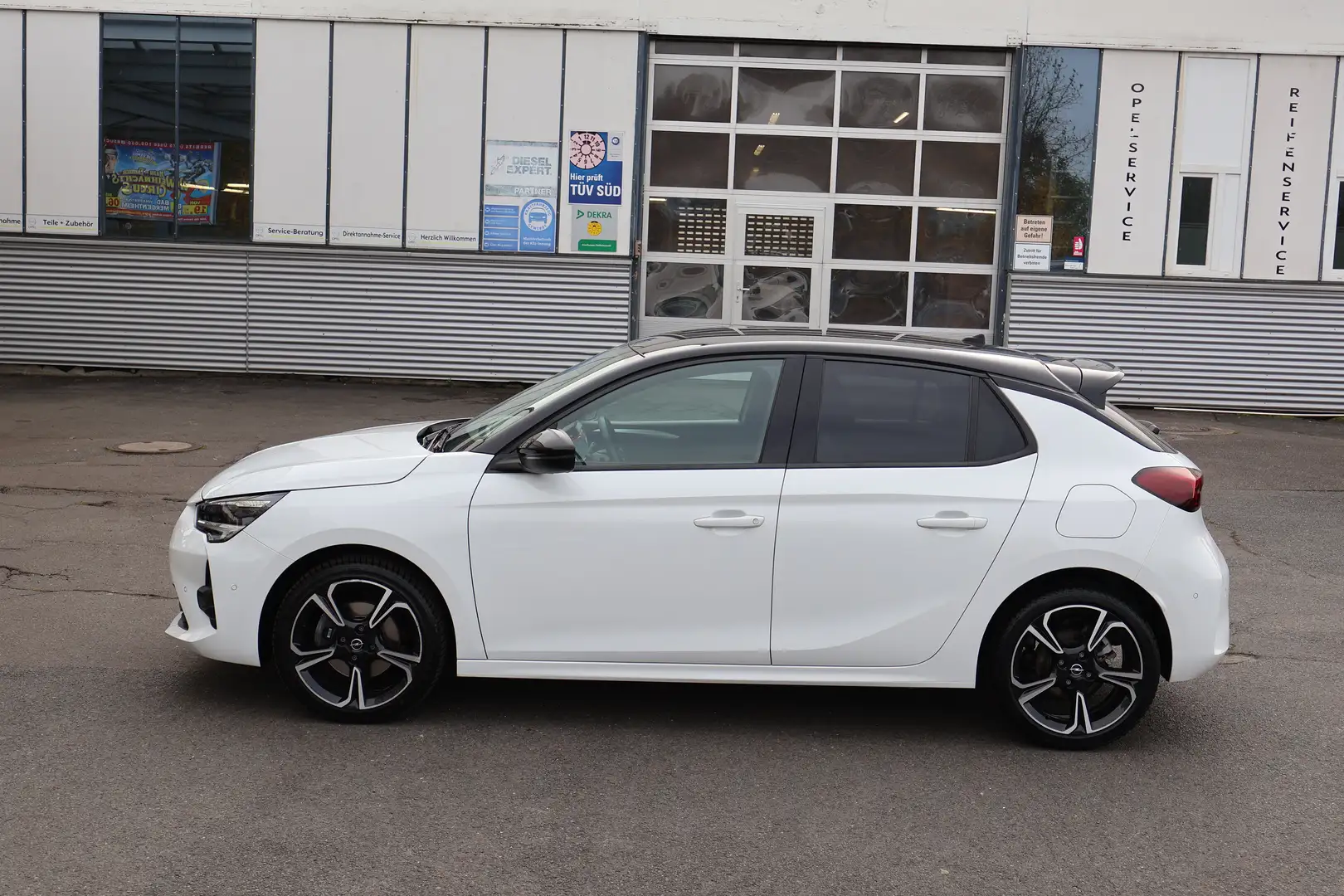 Opel Corsa 1.2 Turbo AT8 GS Line+ACC+Leder+ Weiß - 2