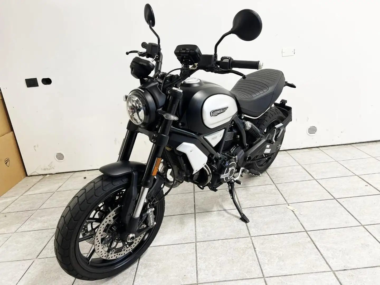 Ducati Scrambler Dark Pro Negro - 2