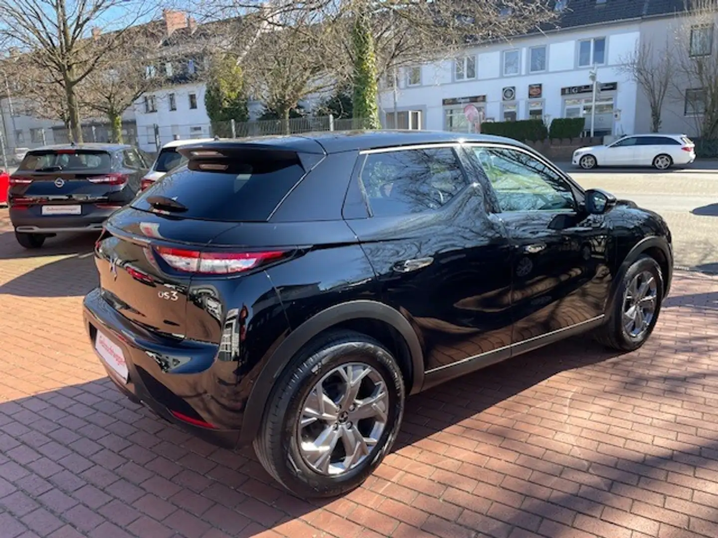 DS Automobiles DS 3 Crossback DS3 *Navi*DAB*Spur*PDC*CarPlay* PureTech 100 BASTI Schwarz - 2