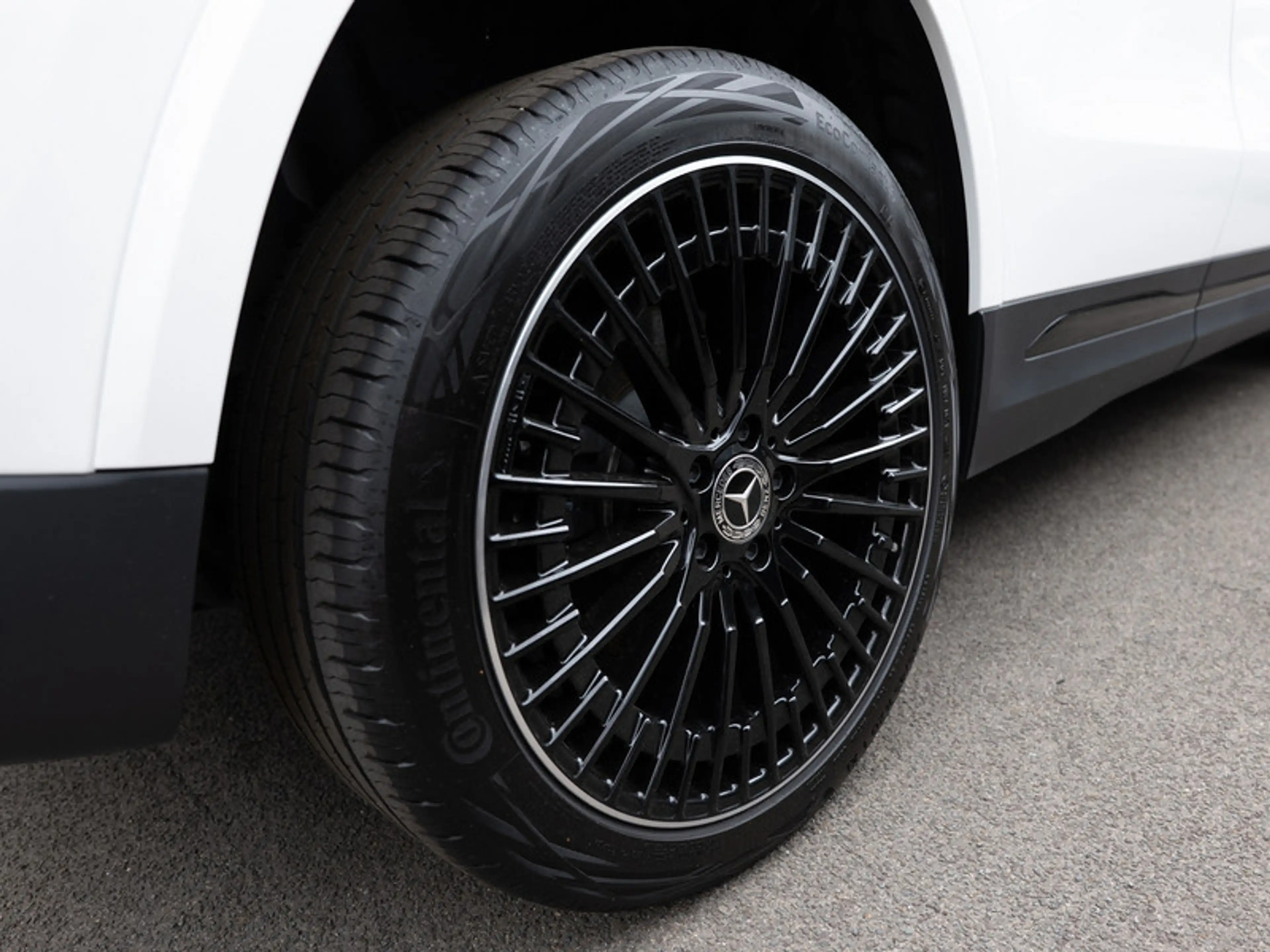 Mercedes-Benz EQA 300 4M AMG-Sport/LED/Cam/Night/Ambiente/20' — photo 6