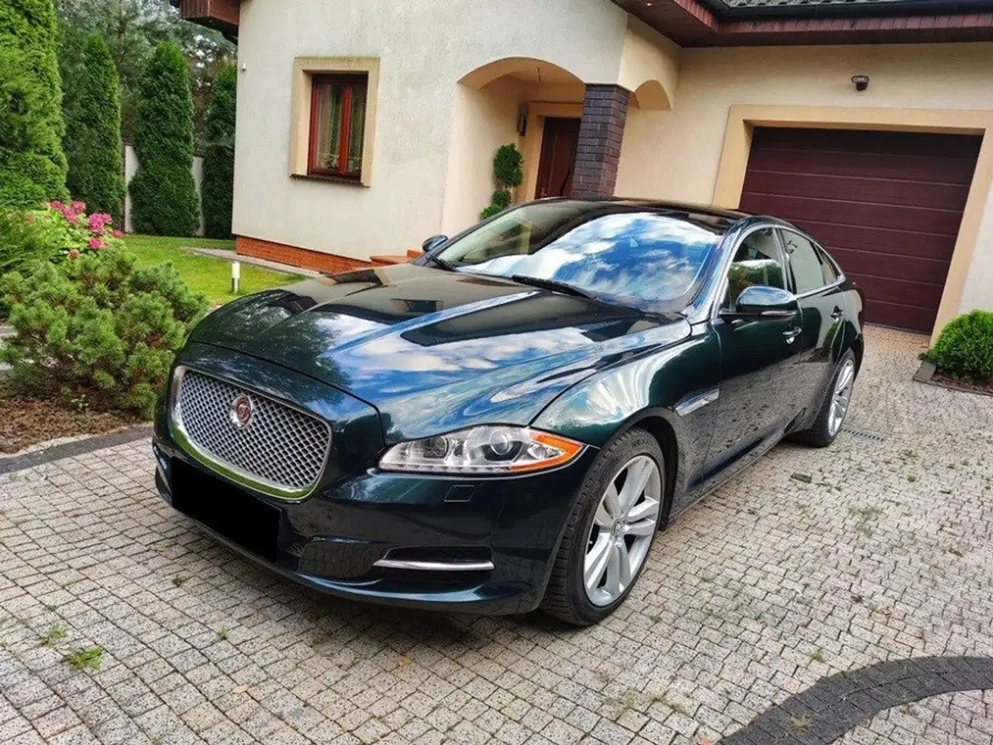 Jaguar XJ XJ 3.0 V6 Kompressor AWDPortfolio Schwarz - 2