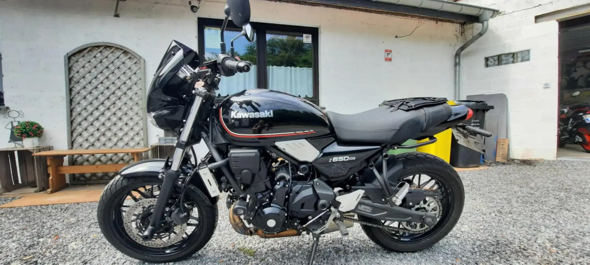 Kawasaki Z 650 RS Чёрный - 1