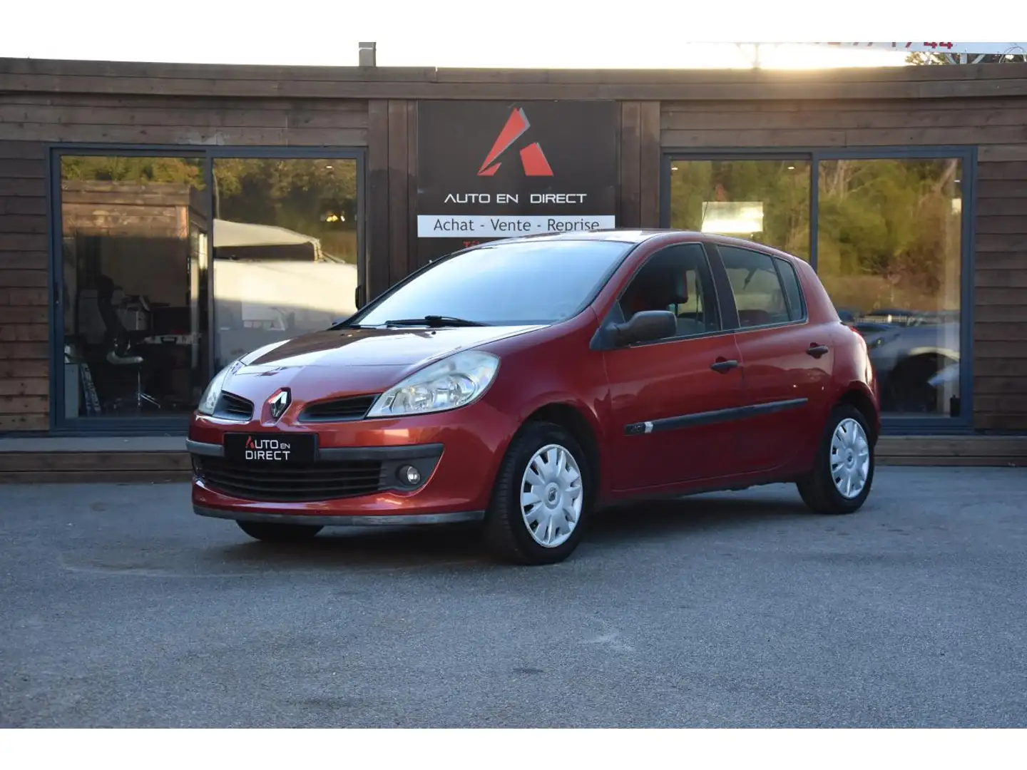 Renault Clio Clio 1.5 dCi - 70  III BERLINE Confort Expression PHASE 1 Rouge - 1