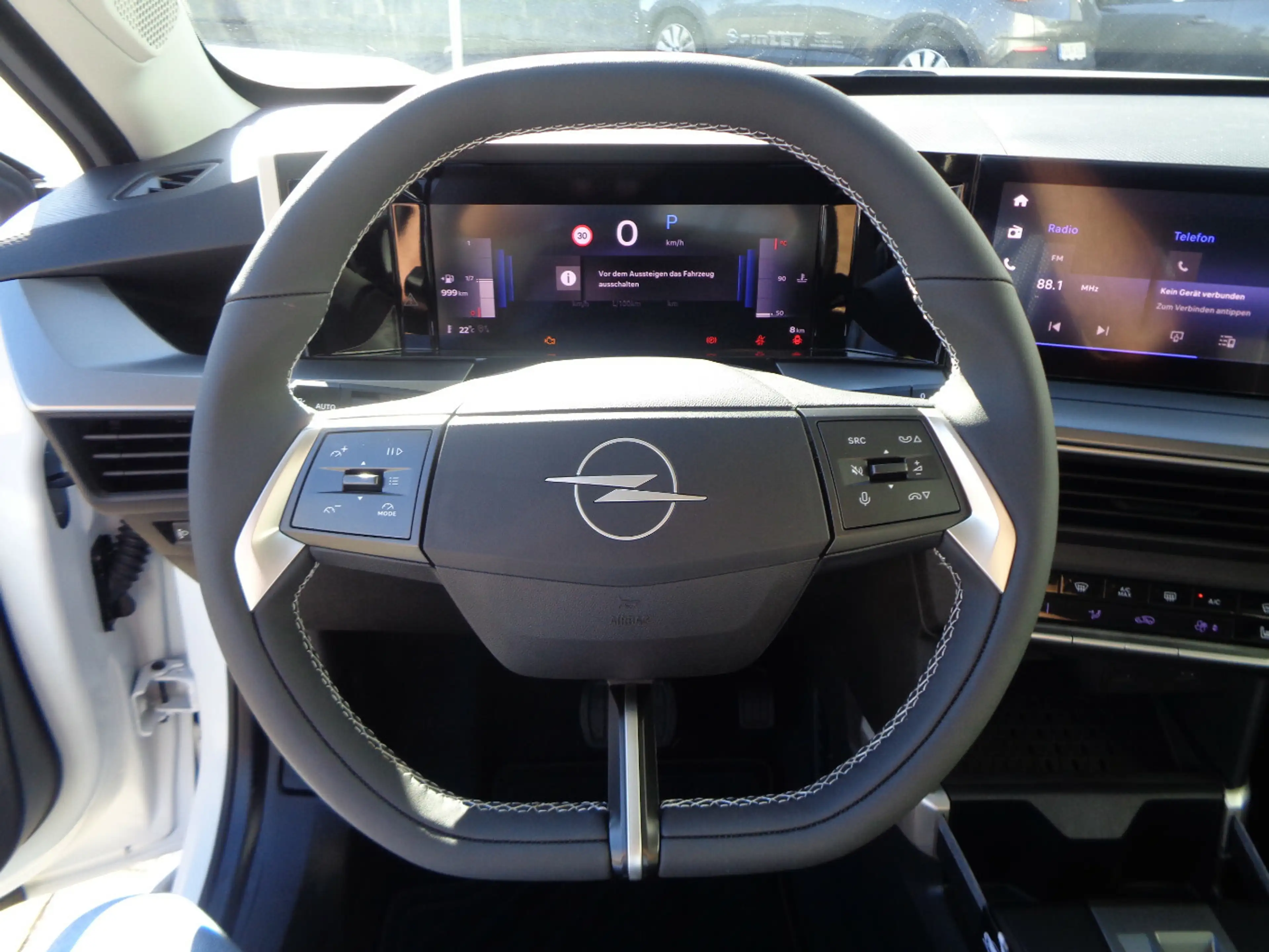 Opel Frontera Ultimate 1.2 107 kW Mild Hybrid — photo 12