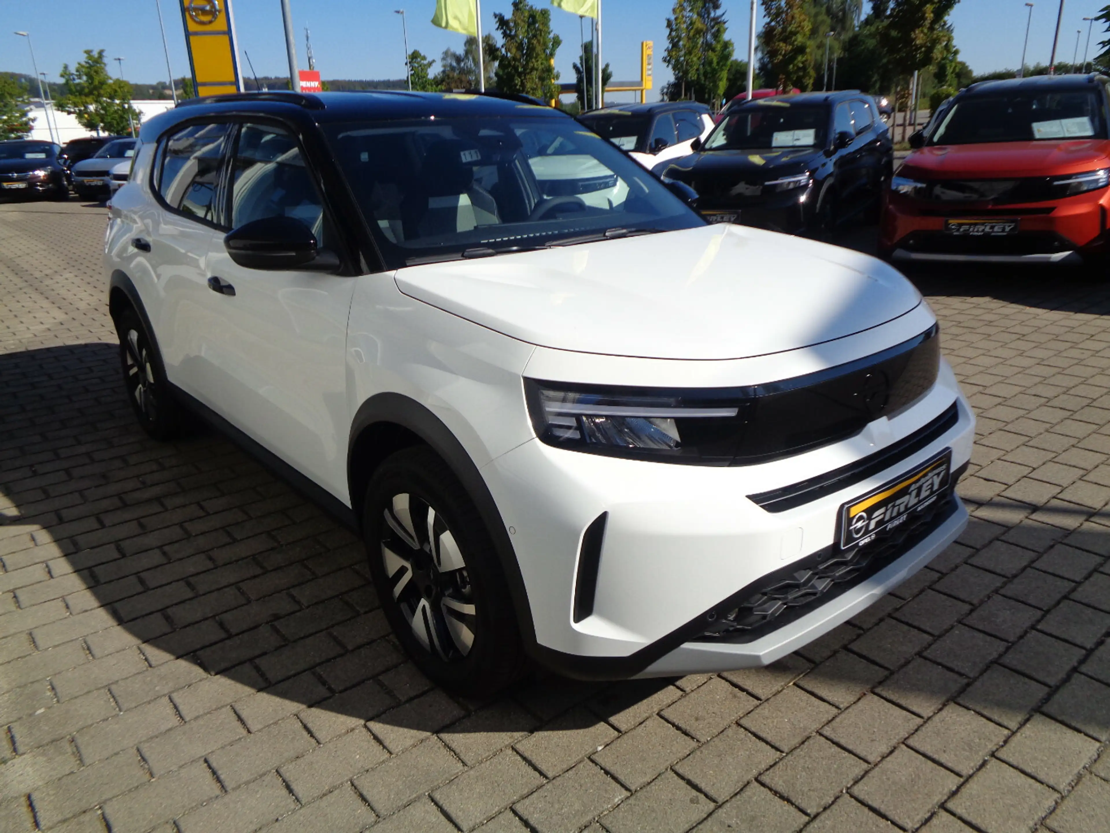 Opel Frontera Ultimate 1.2 107 kW Mild Hybrid — photo 3