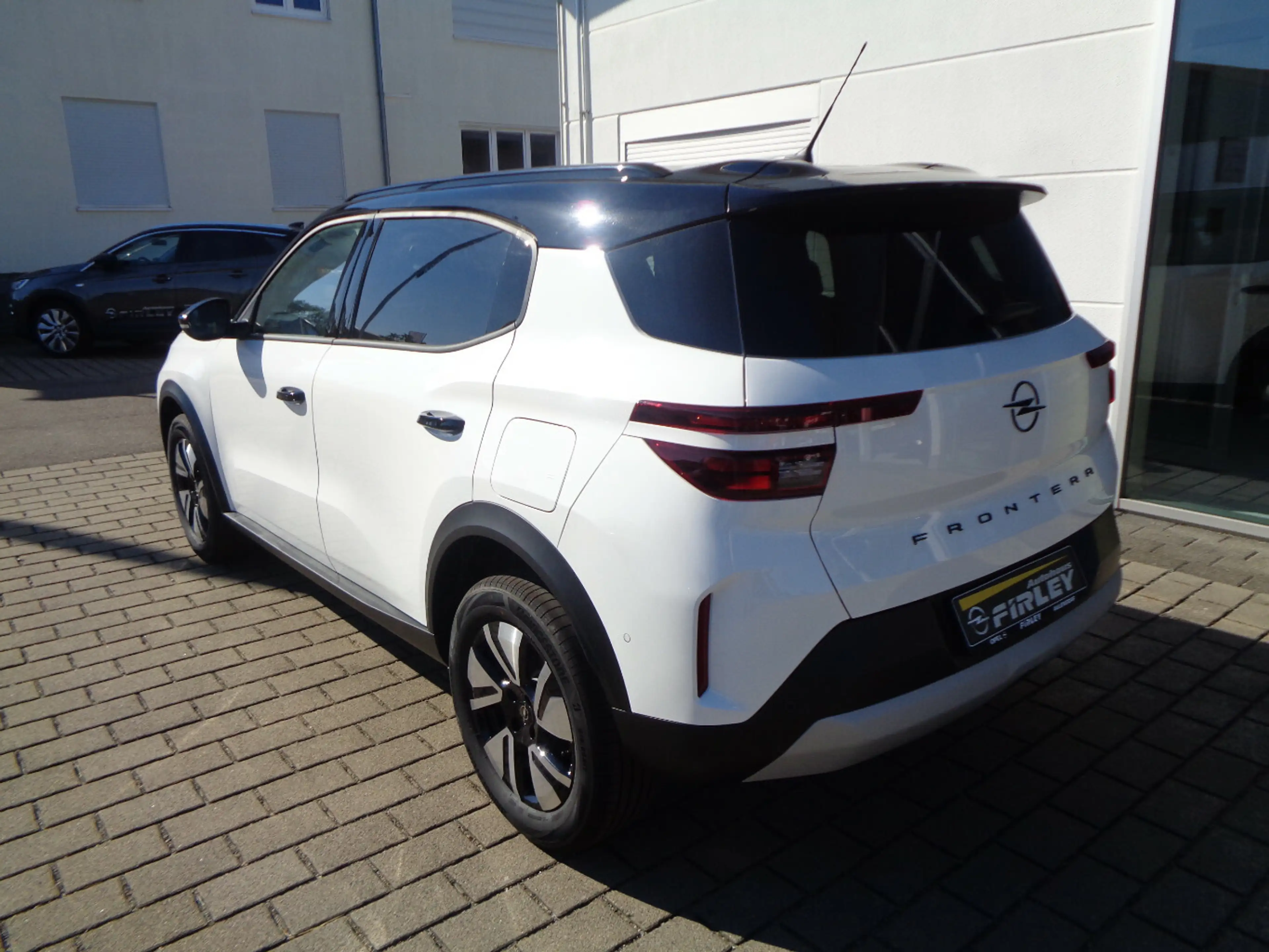 Opel Frontera Ultimate 1.2 107 kW Mild Hybrid — photo 6