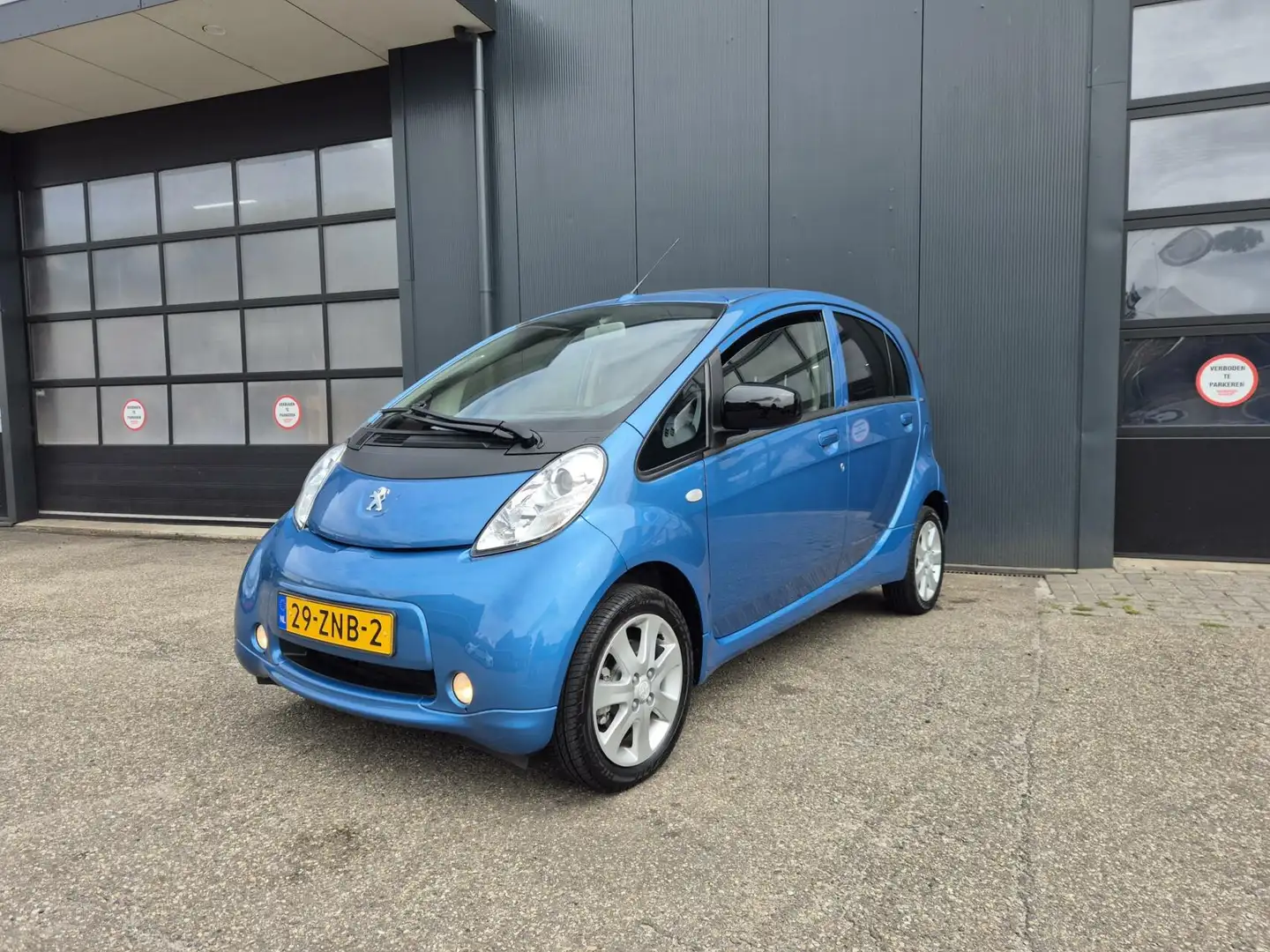 Peugeot iOn Active Azul - 1