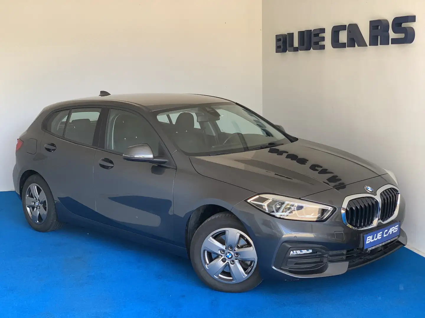 BMW 116 116d Advantage 8fach/PDC/LED/SHZ/Klima/Navi/Apple Gris - 1