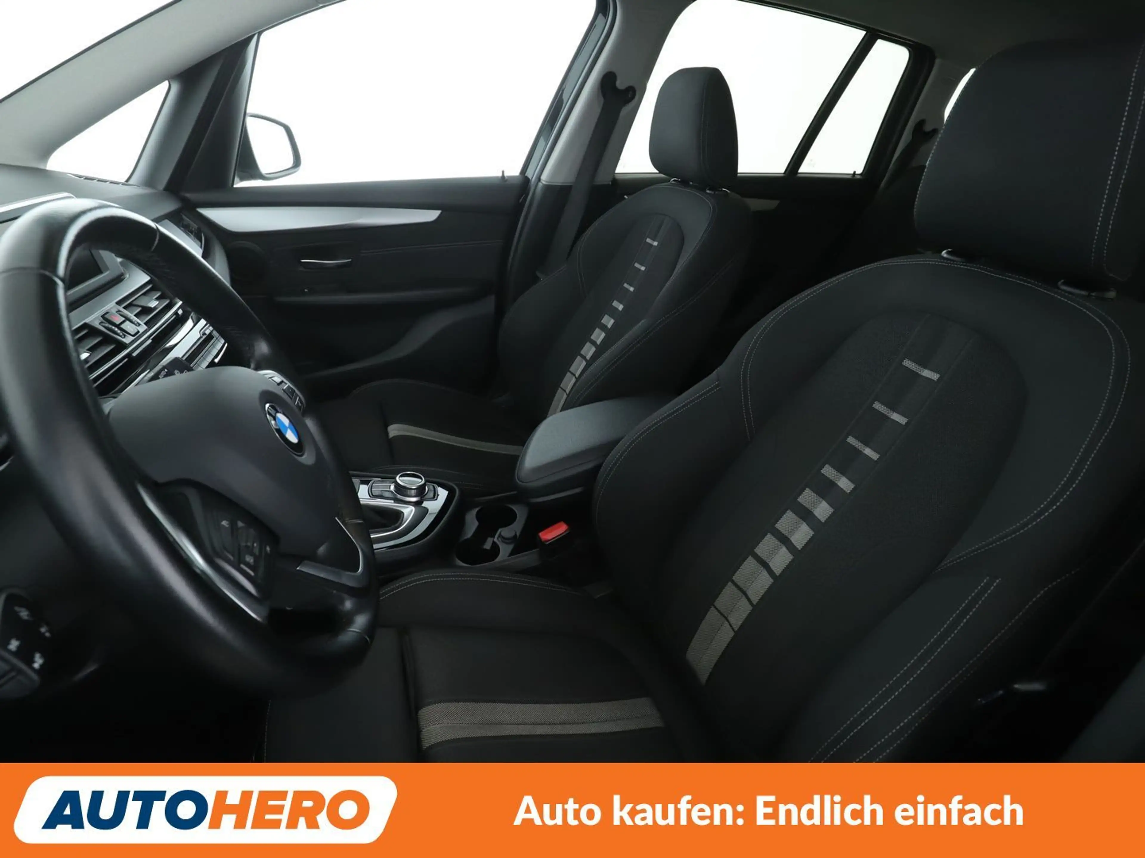 BMW 220 220i Gran Tourer Advantage Aut.*NAVI*LED*PDC* — photo 10