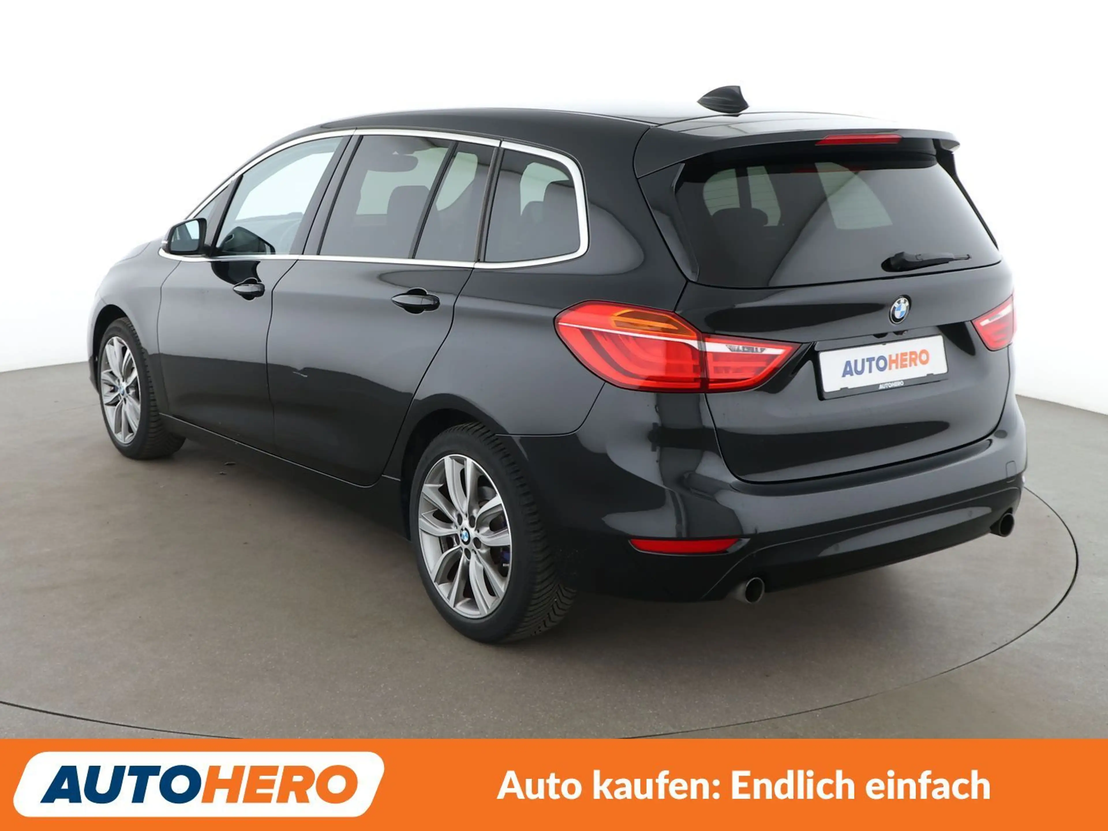 BMW 220 220i Gran Tourer Advantage Aut.*NAVI*LED*PDC* — photo 4