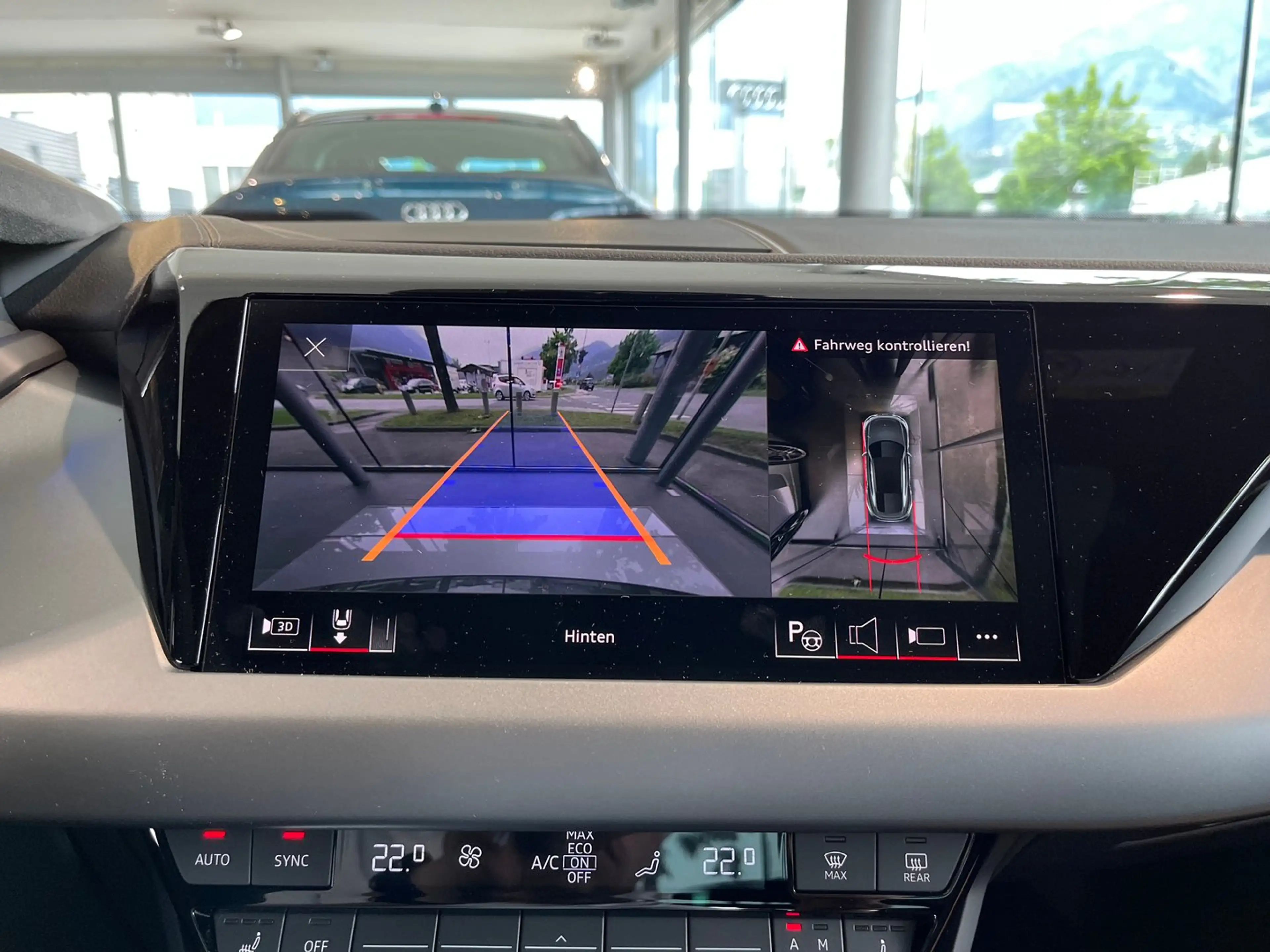 Audi e-tron GT — photo 10