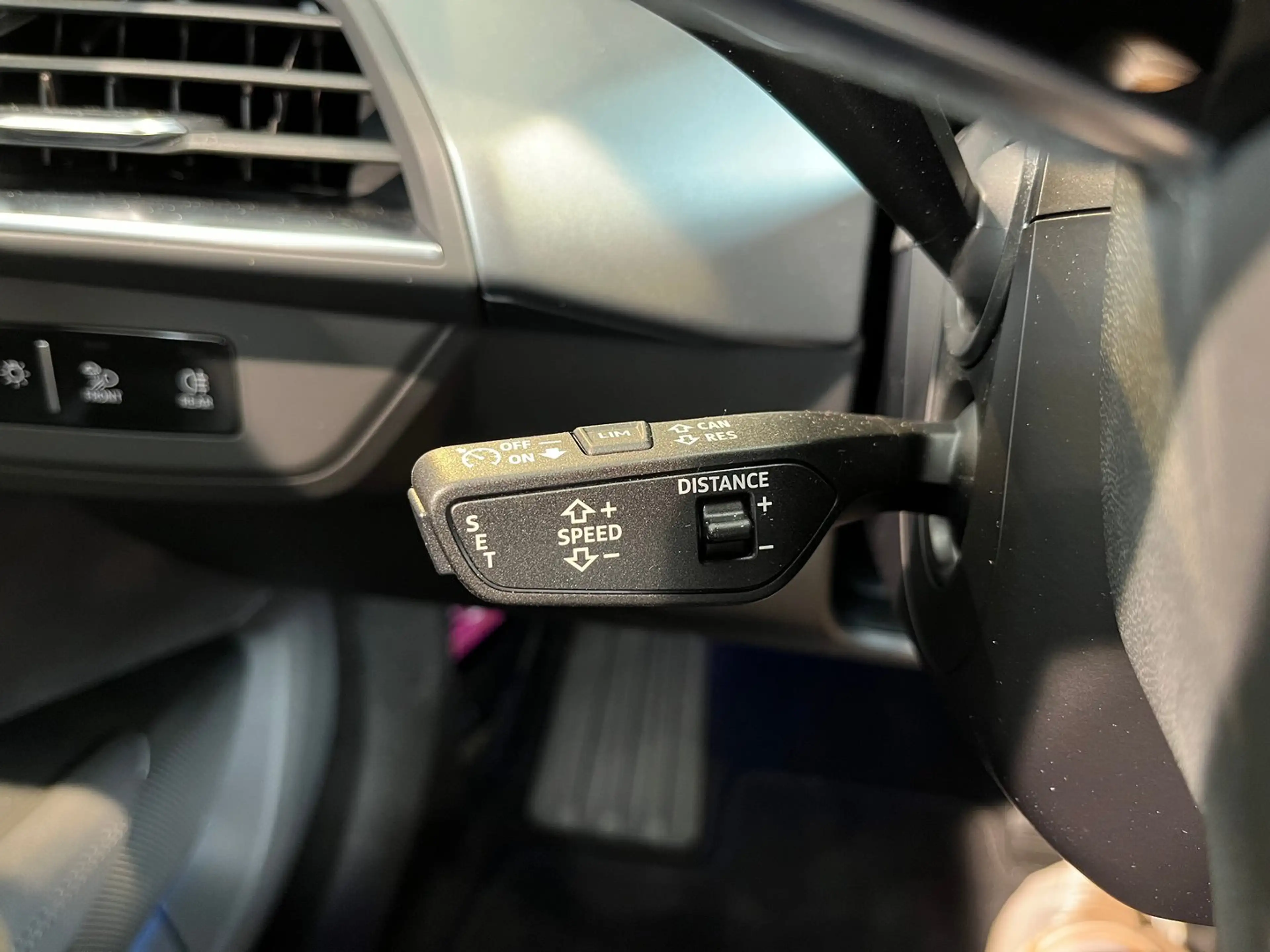Audi e-tron GT — photo 15
