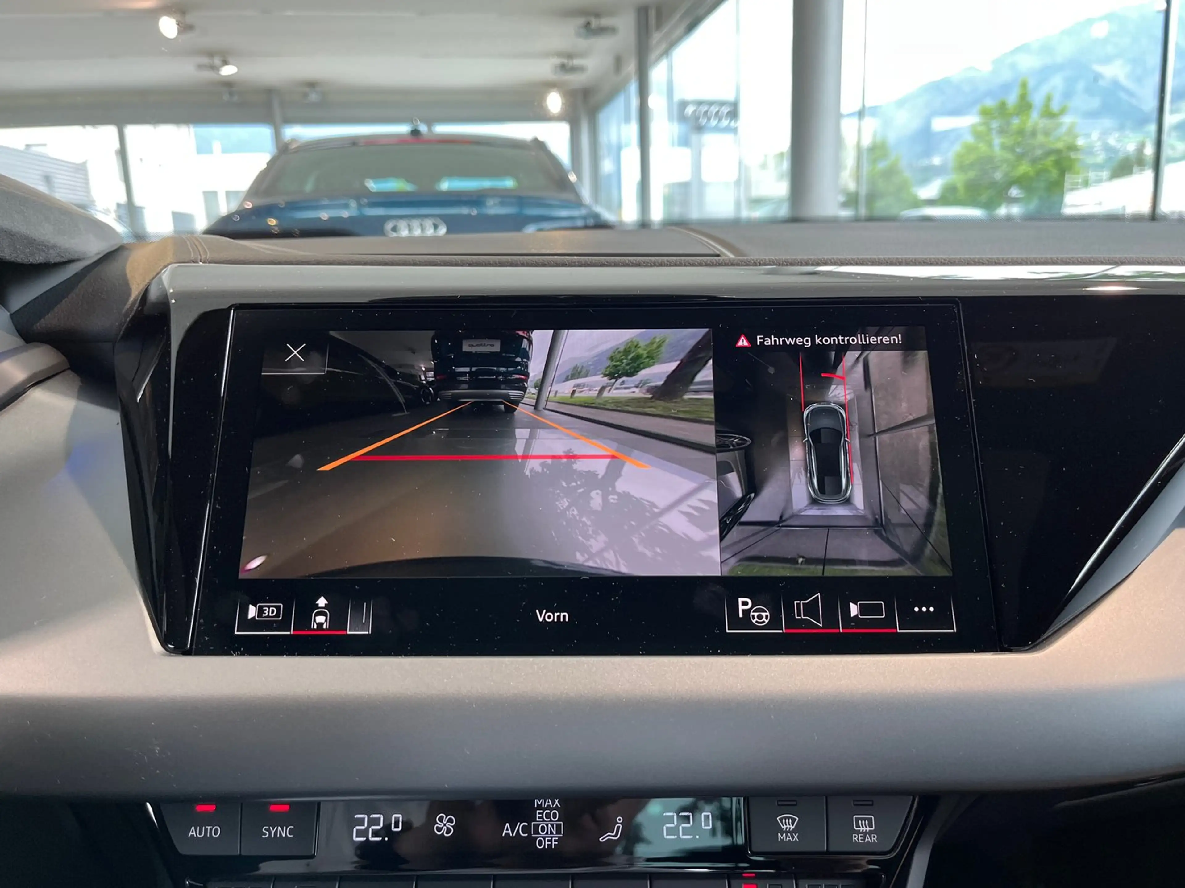 Audi e-tron GT — photo 11