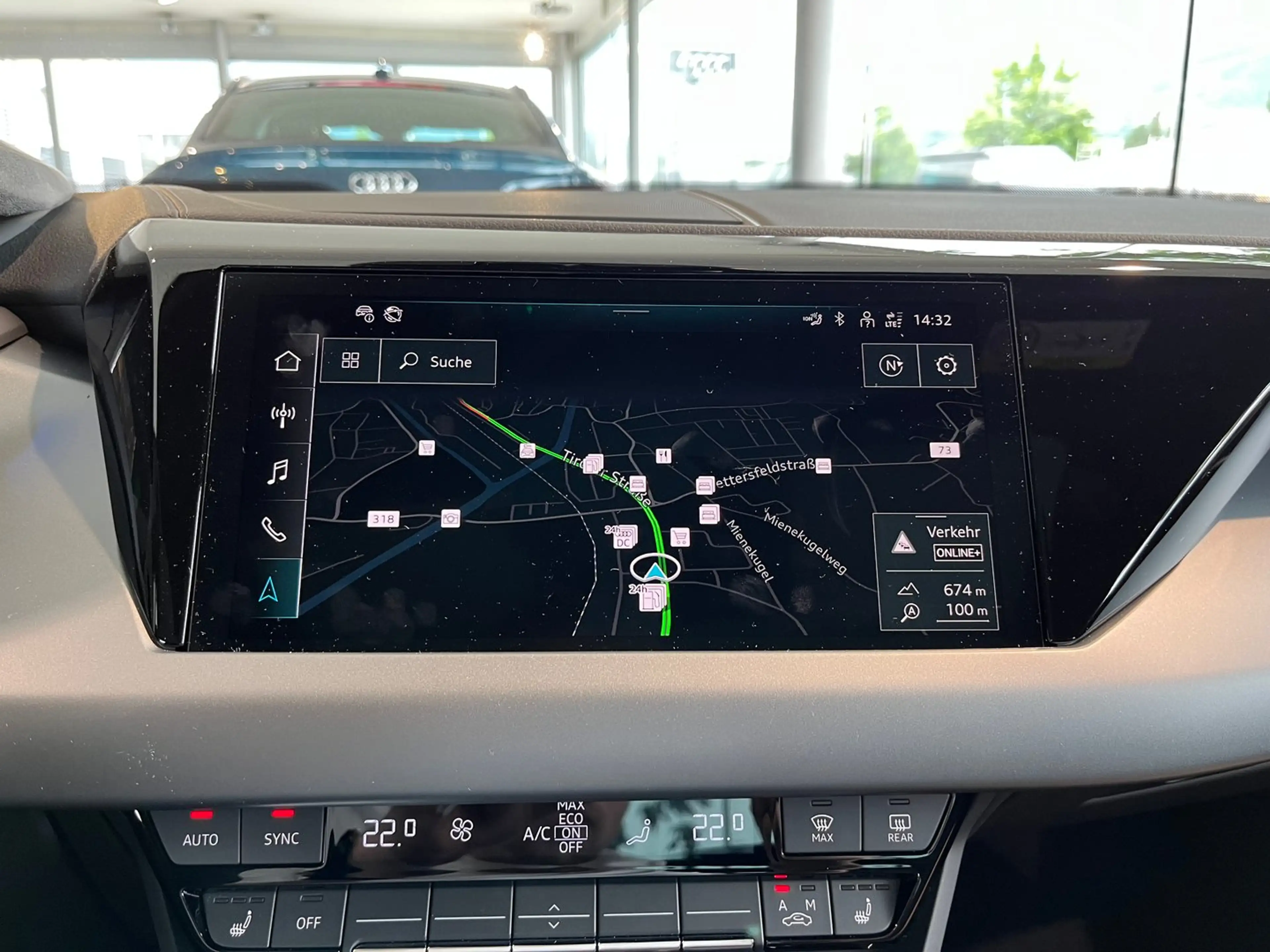 Audi e-tron GT — photo 12