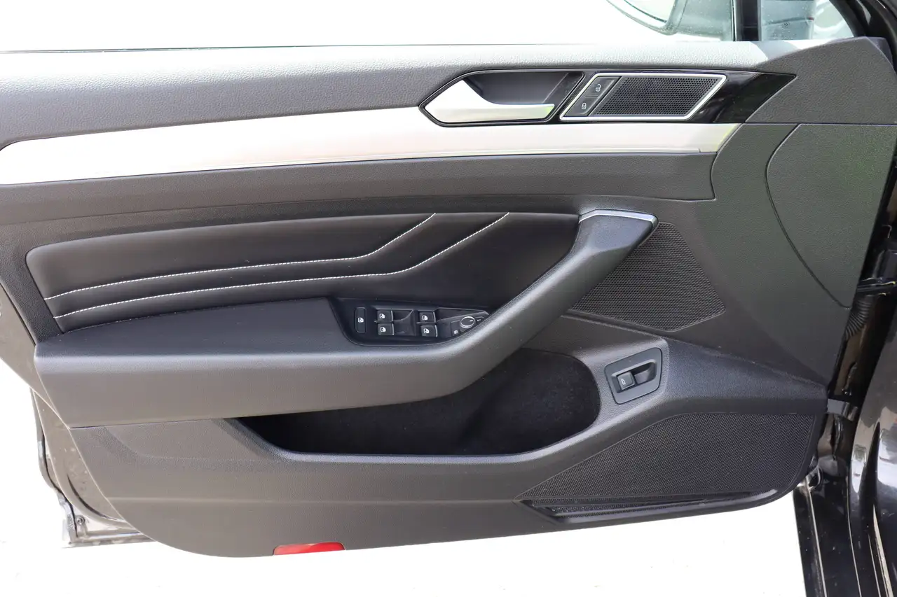 Volkswagen Passat Elegance, AHK, LED, Elektr. Heckkl, Navi, Sitzheiz., миниатюра 28