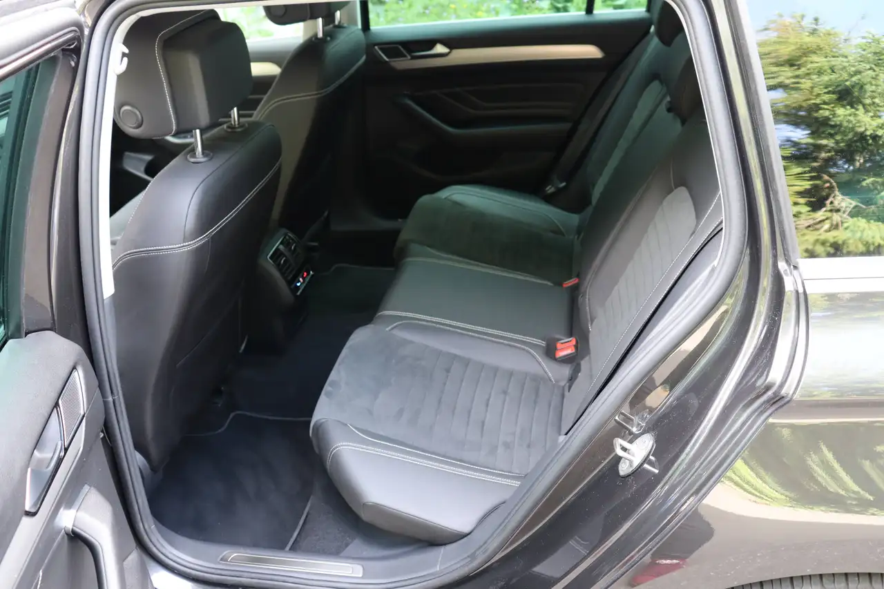 Volkswagen Passat Elegance, AHK, LED, Elektr. Heckkl, Navi, Sitzheiz., миниатюра 29