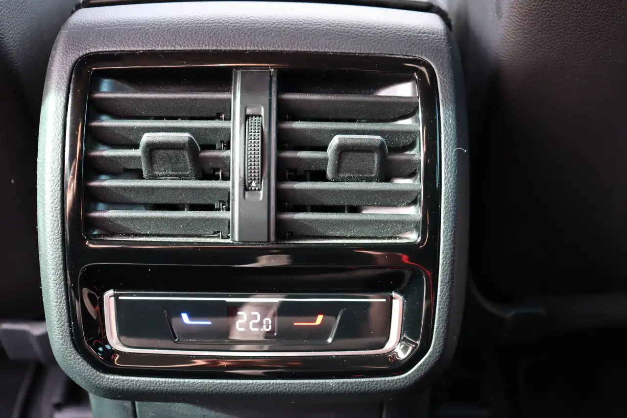 Volkswagen Passat Elegance, AHK, LED, Elektr. Heckkl, Navi, Sitzheiz., миниатюра 30