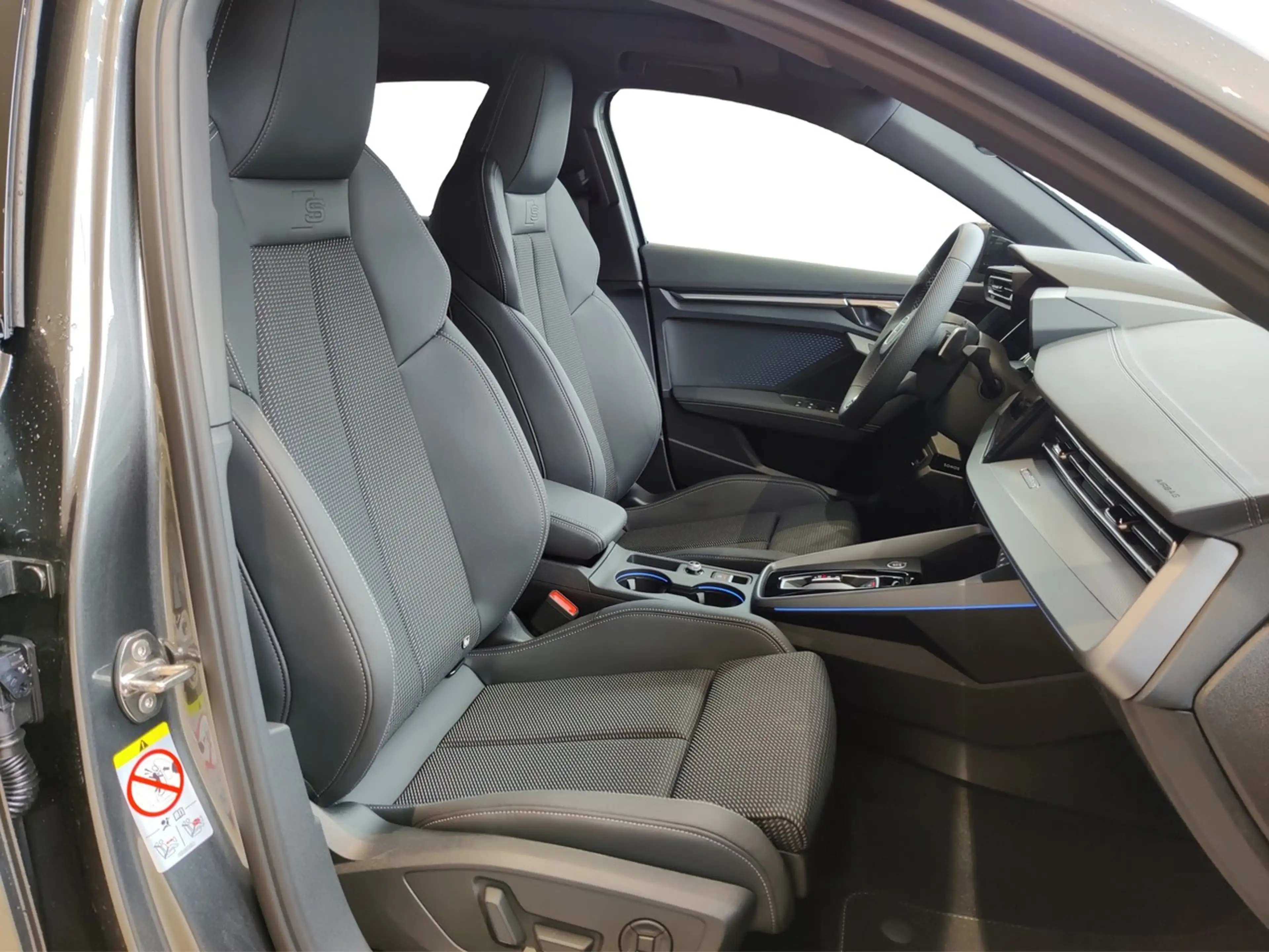 Audi A3 Sportback S line TFSI quattro 150 kW S tronic — photo 6
