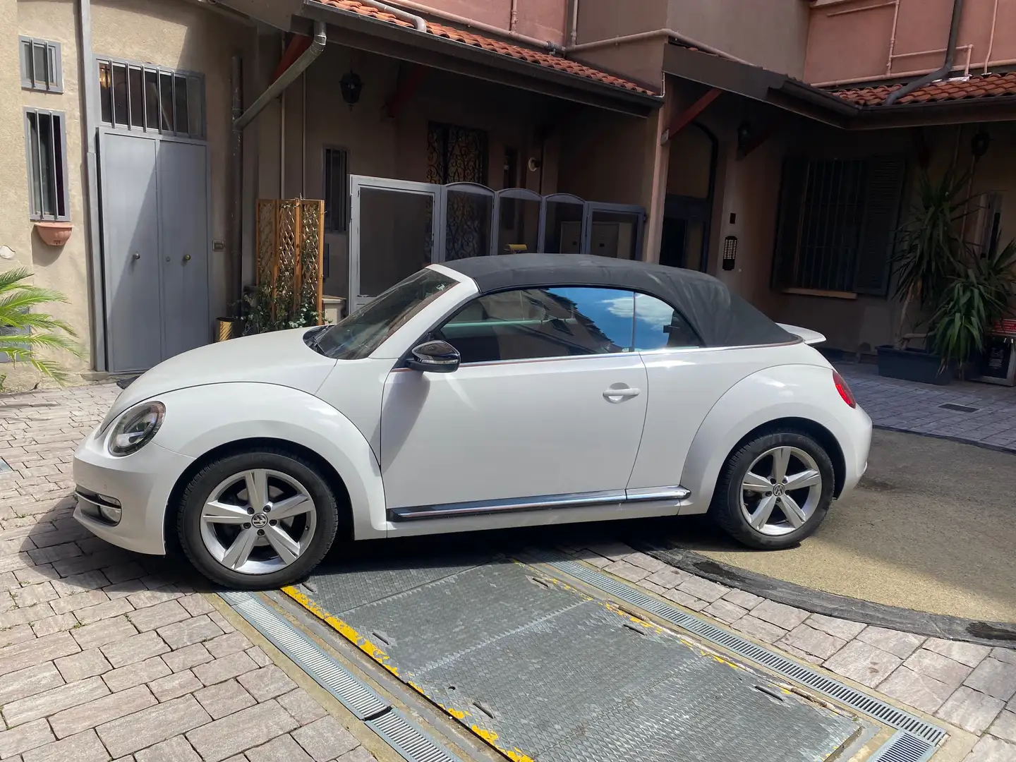Volkswagen Beetle 2.0 tdi -dsg Bianco - 1