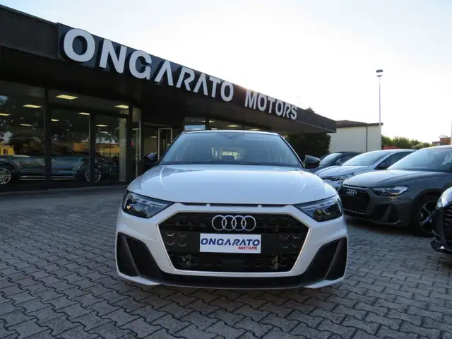 Audi A1 view 2