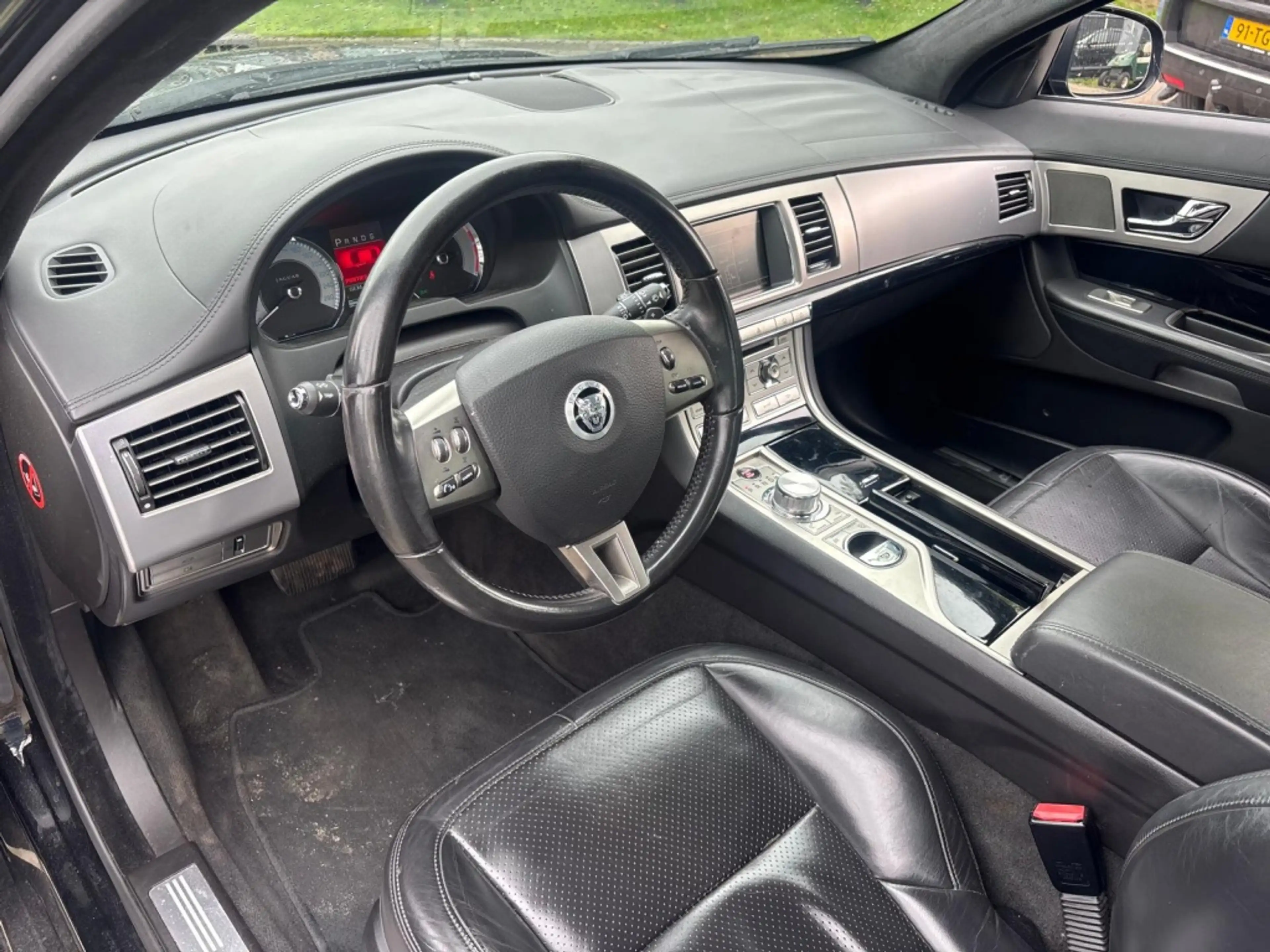Jaguar XF 3.0D Diesel V6 S Portfolio 2010 Zwart Youngtimer — photo 12