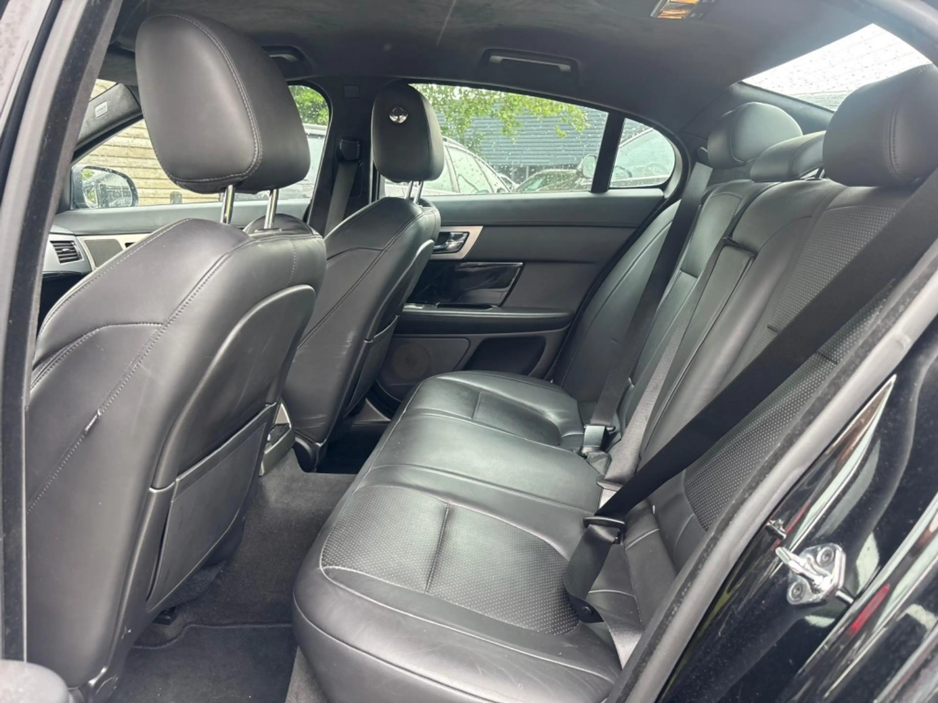 Jaguar XF 3.0D Diesel V6 S Portfolio 2010 Zwart Youngtimer — photo 13