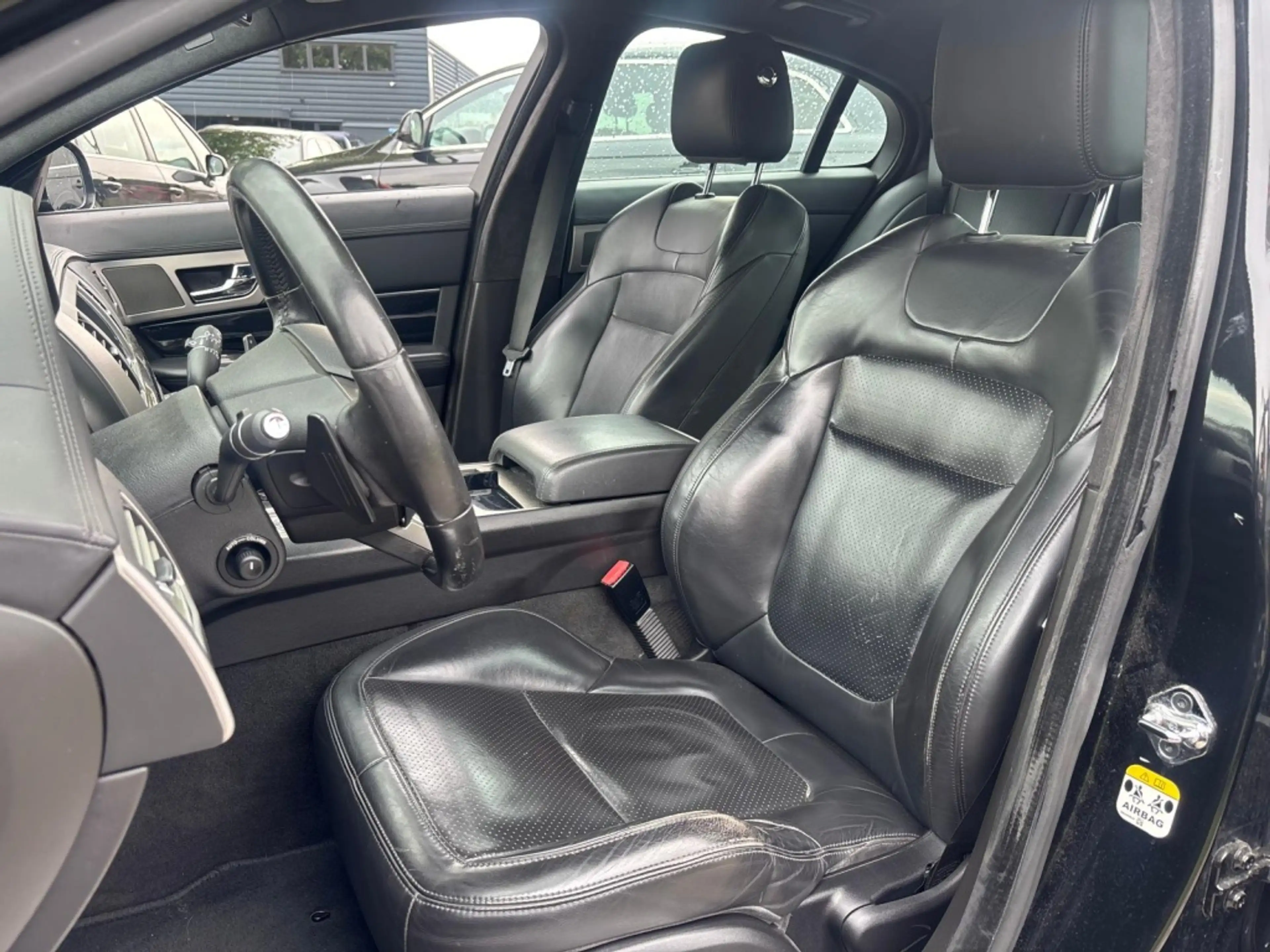 Jaguar XF 3.0D Diesel V6 S Portfolio 2010 Zwart Youngtimer — photo 11