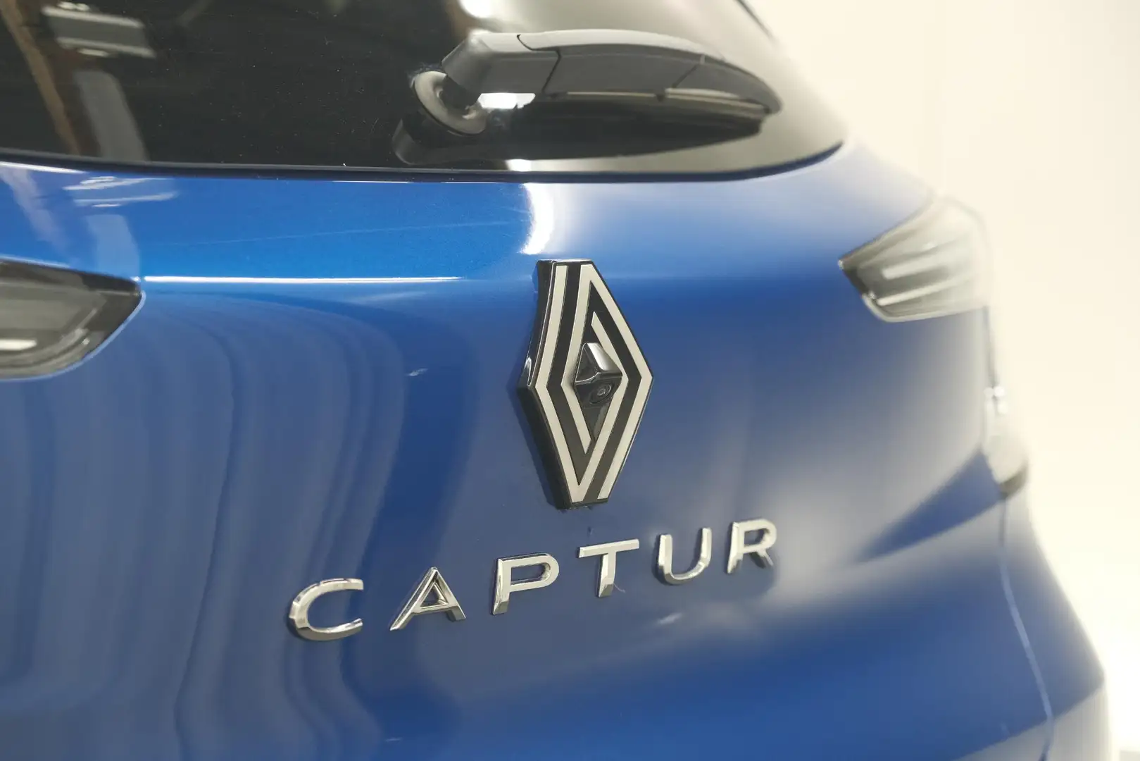 Renault Captur Mild Hybrid 160 EDC Techno | Camera | Navigatie | Blauw - 2