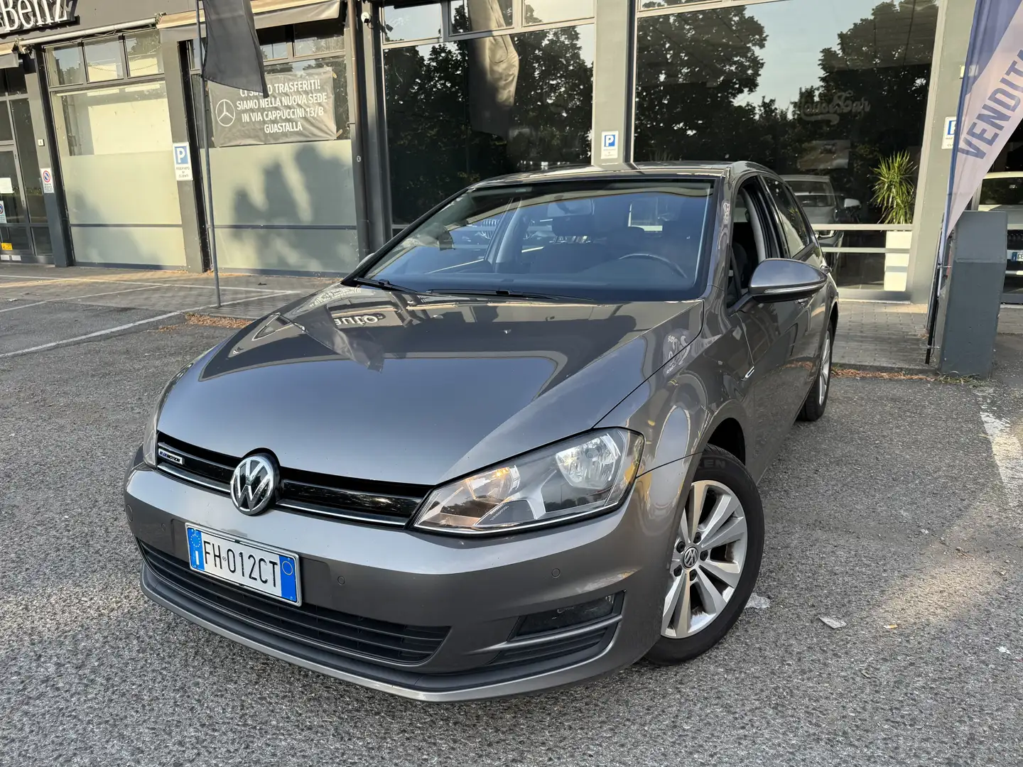 Volkswagen Golf 5p 1.4 tgi Executive 110cv - 1
