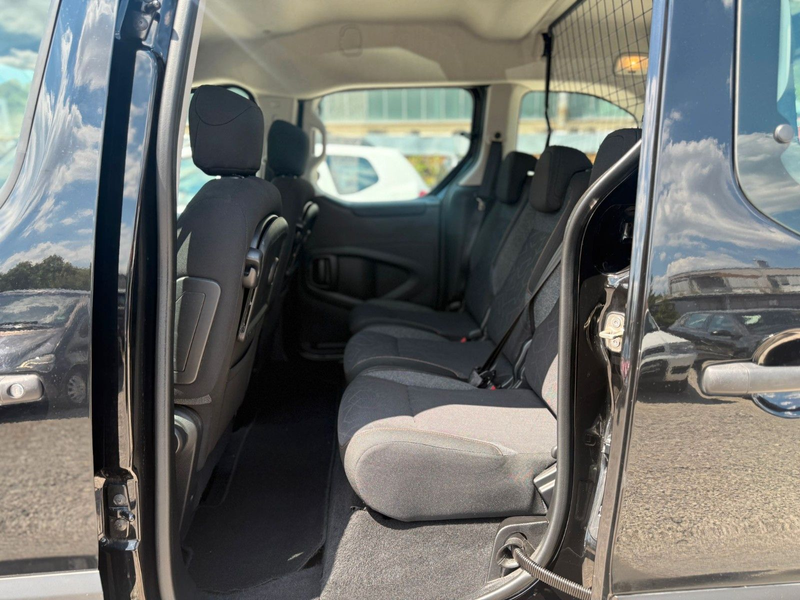 Peugeot Partner Tepee Active, AHK — photo 9