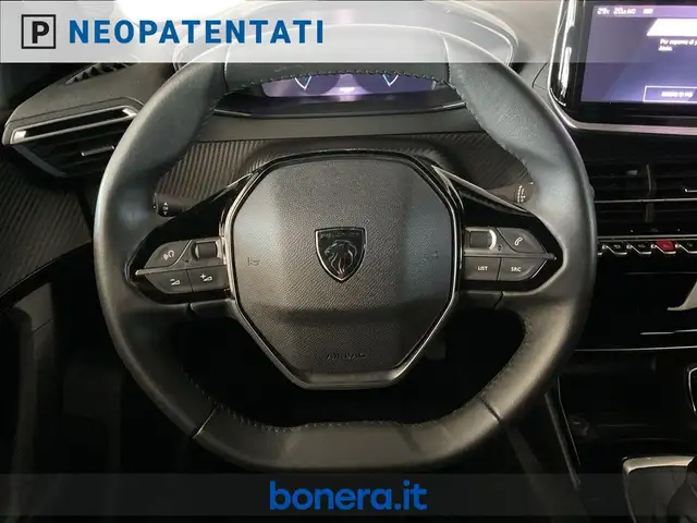 Peugeot 2008 view 15