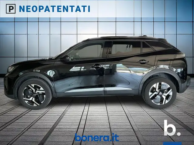 Peugeot 2008 view 8