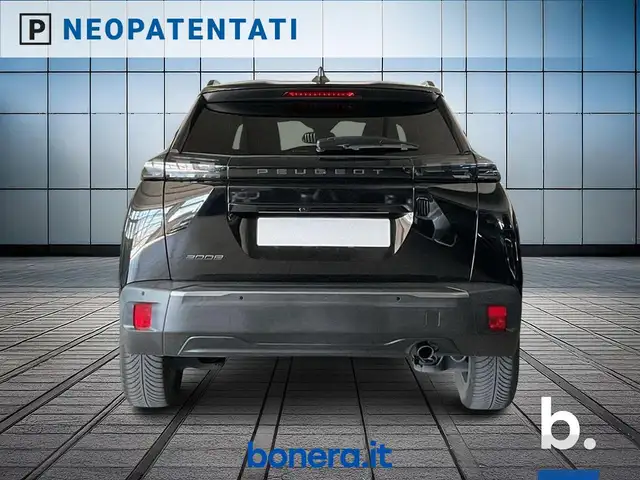 Peugeot 2008 view 6